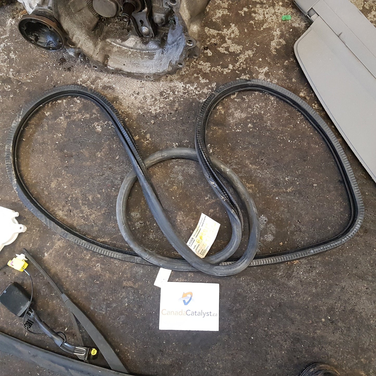 MK5 Rabbit/GTI 2-Door Weather Strip - Driver Side