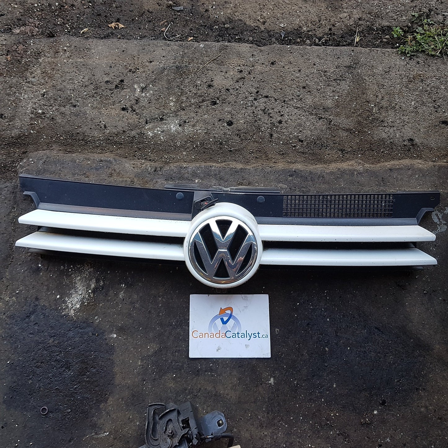 MK4 Golf Upper GRILLE LB9A
