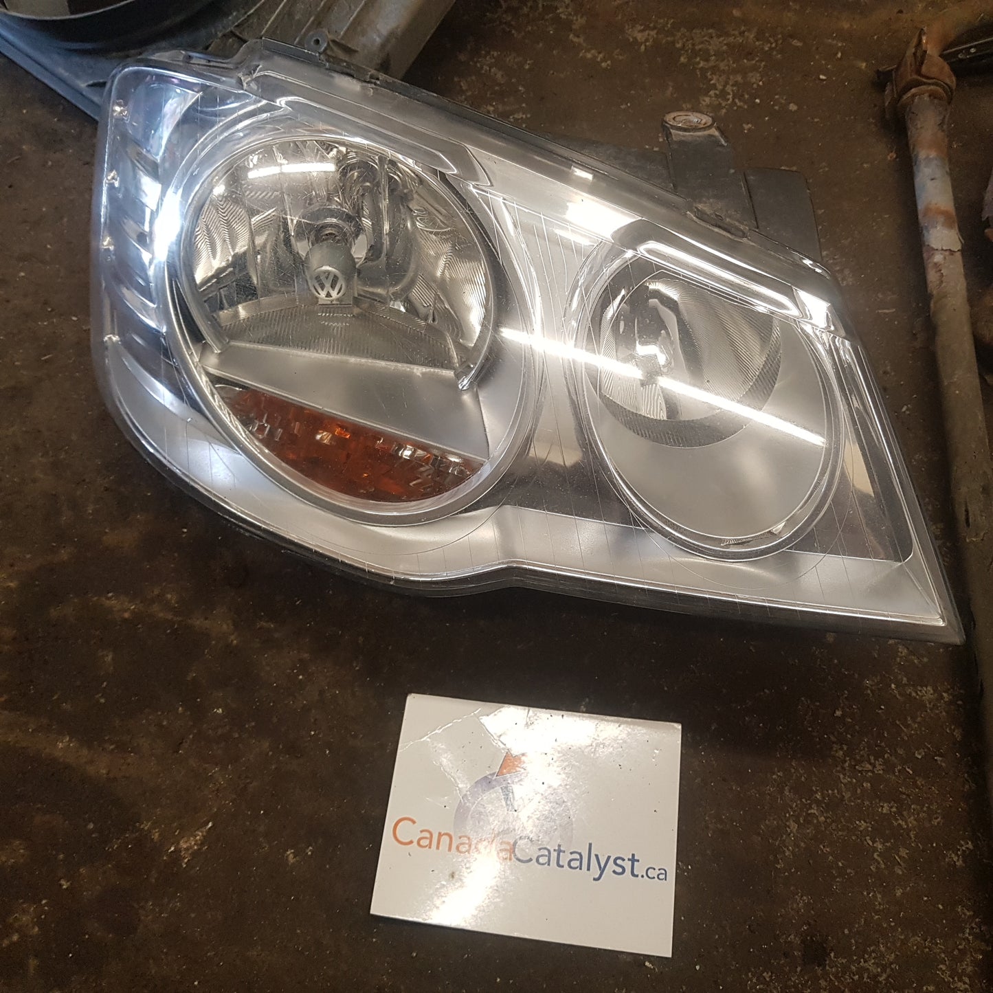08-10 Golf City Passenger HEADLIGHT