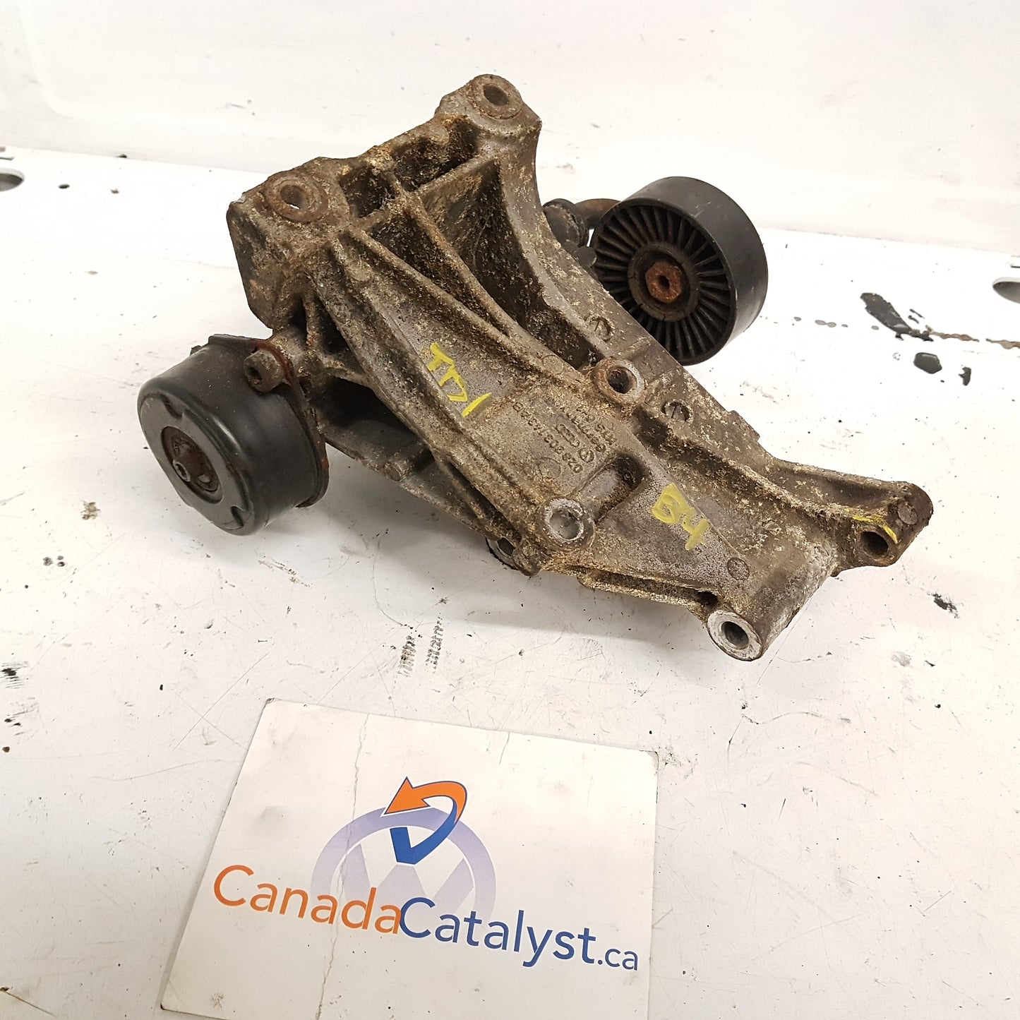 B4 / MK3 Diesel Accessory BRACKET And TENSIONER 028903143AB