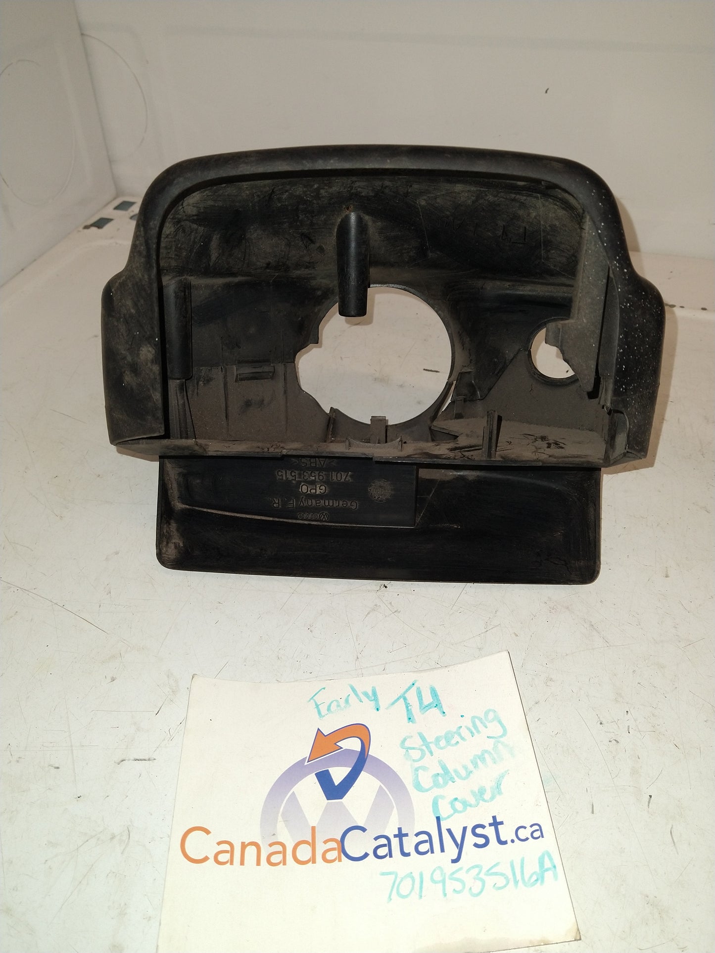 Early T4 Steering Column COVER 701953515/516A