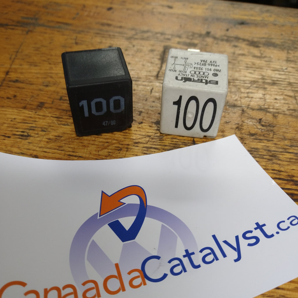 RELAY #100 -7M0951253A