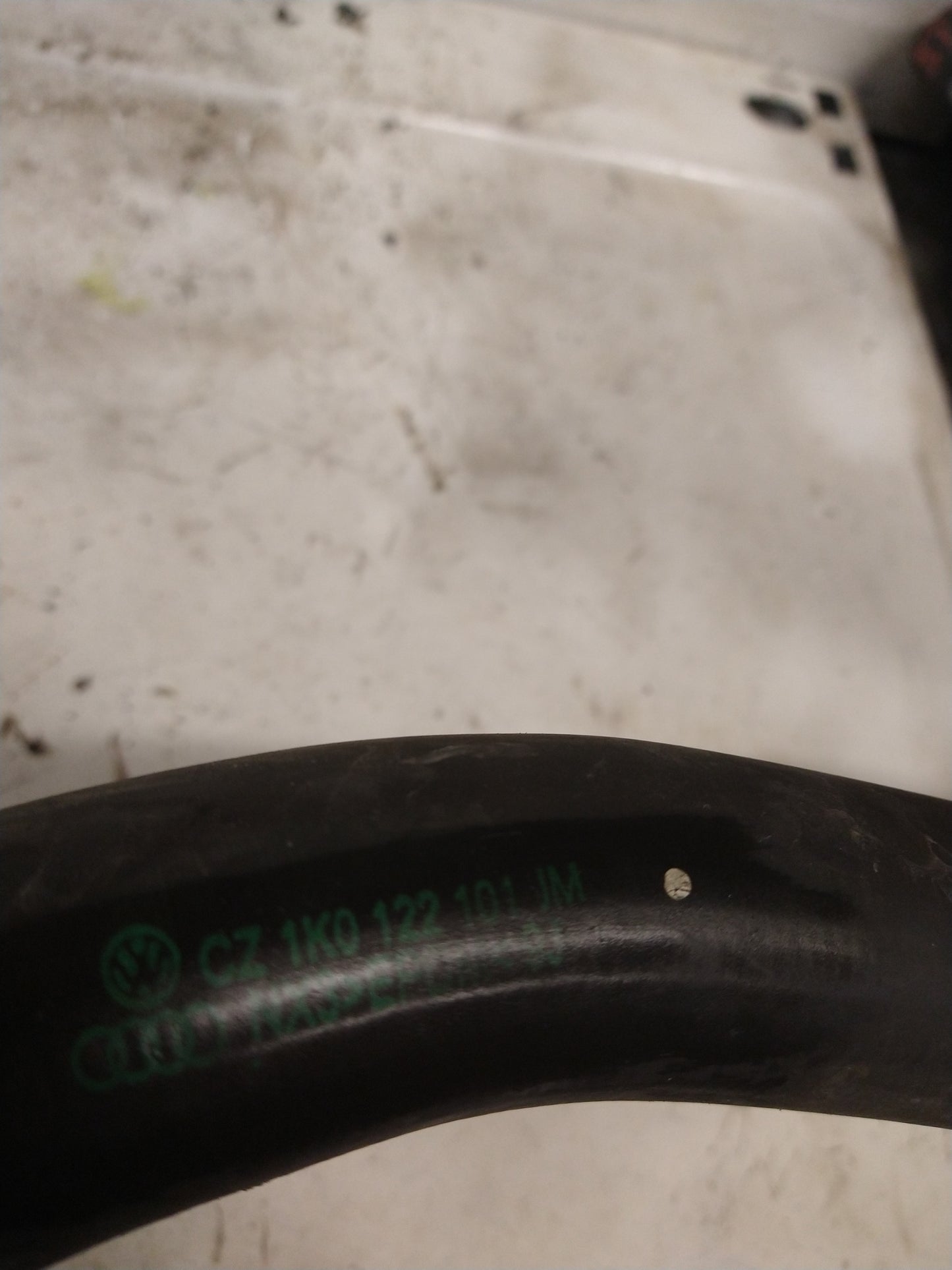 MK6 UPPER RADIATOR HOSE 1K0122101JM