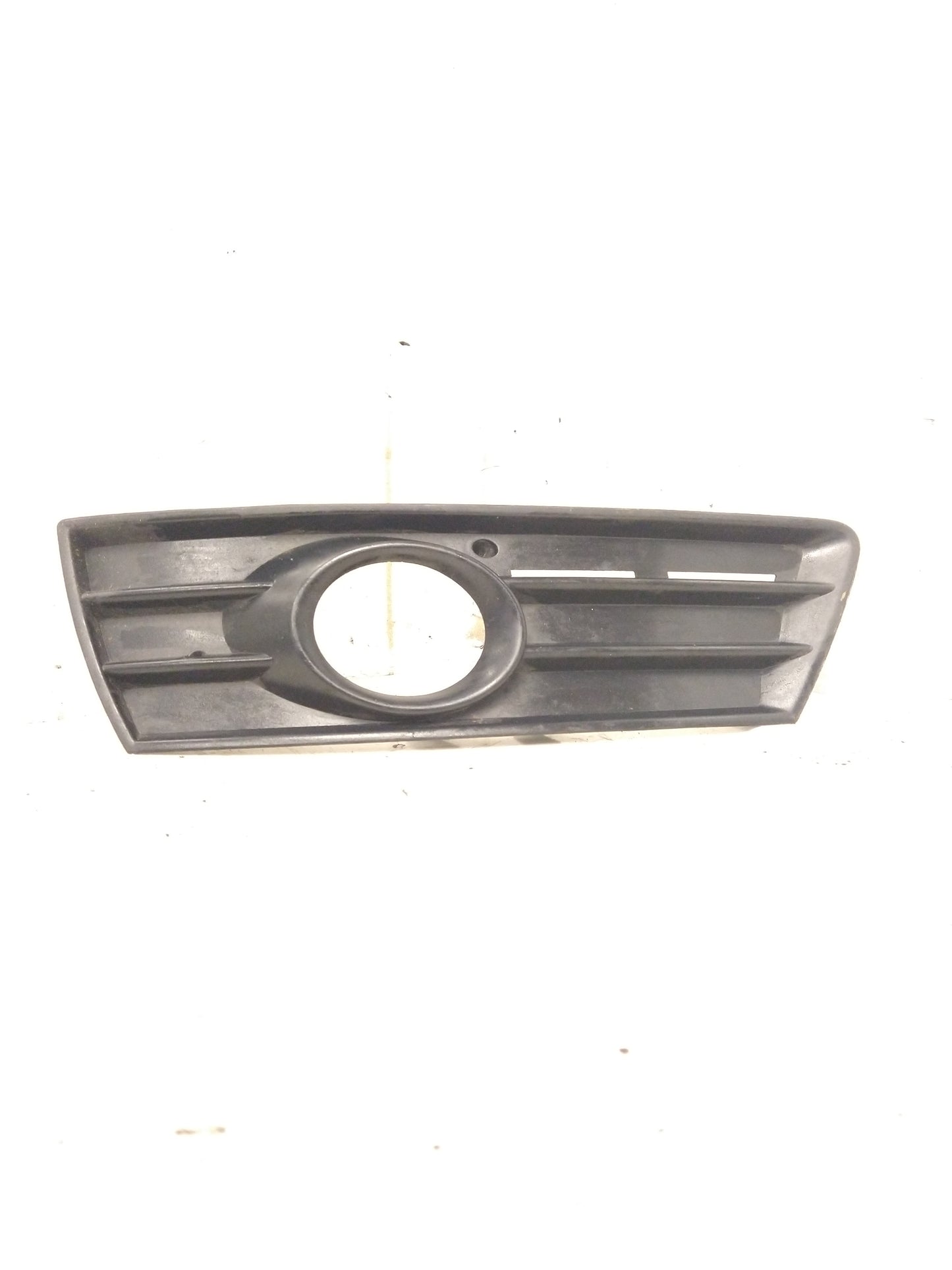 B6 CC Driver With Fog LOWER GRILLE