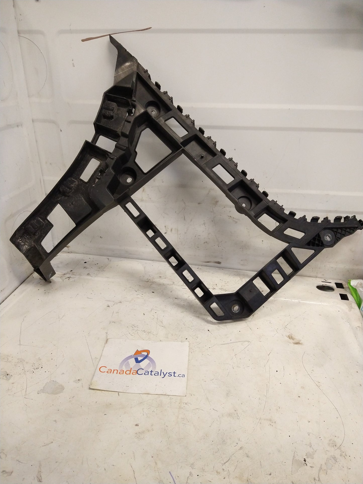 MK6 Jetta Rear BUMPER HANGER