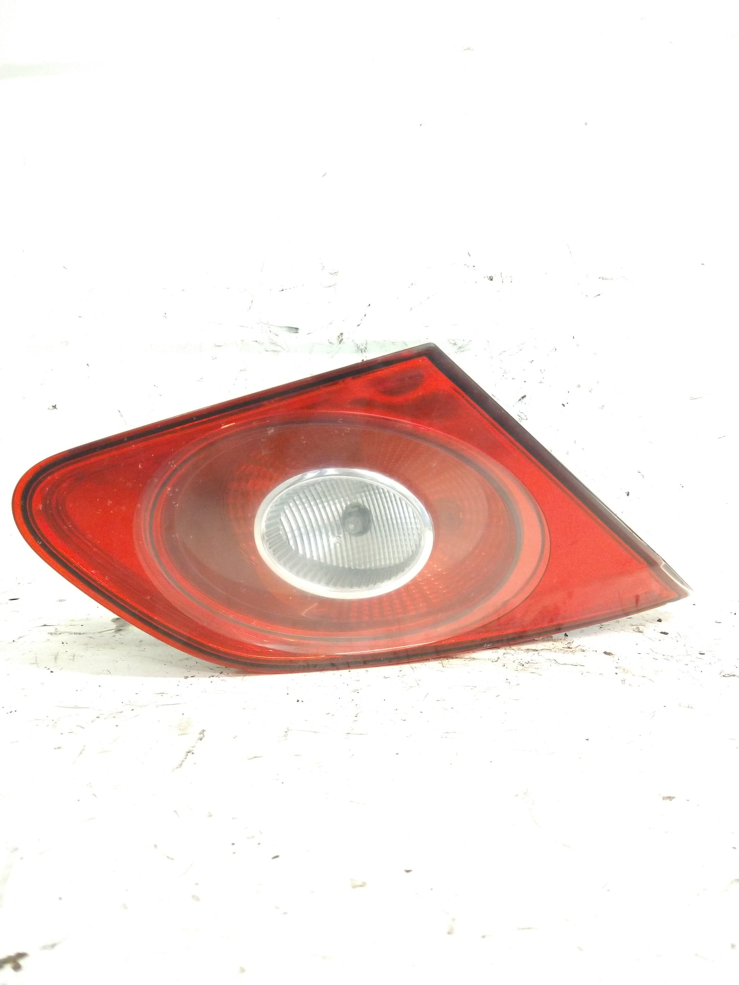 B6 CC Driver Trunk Mount TAIL LIGHT 3C8945093D