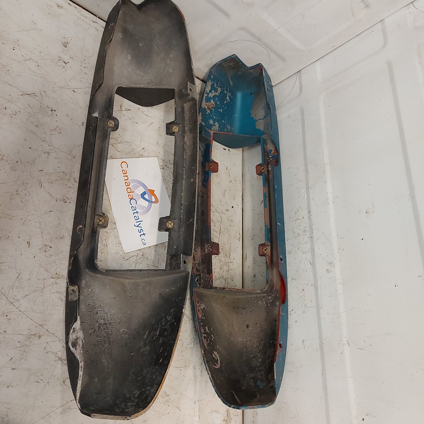 Rabbit truck tail light holders