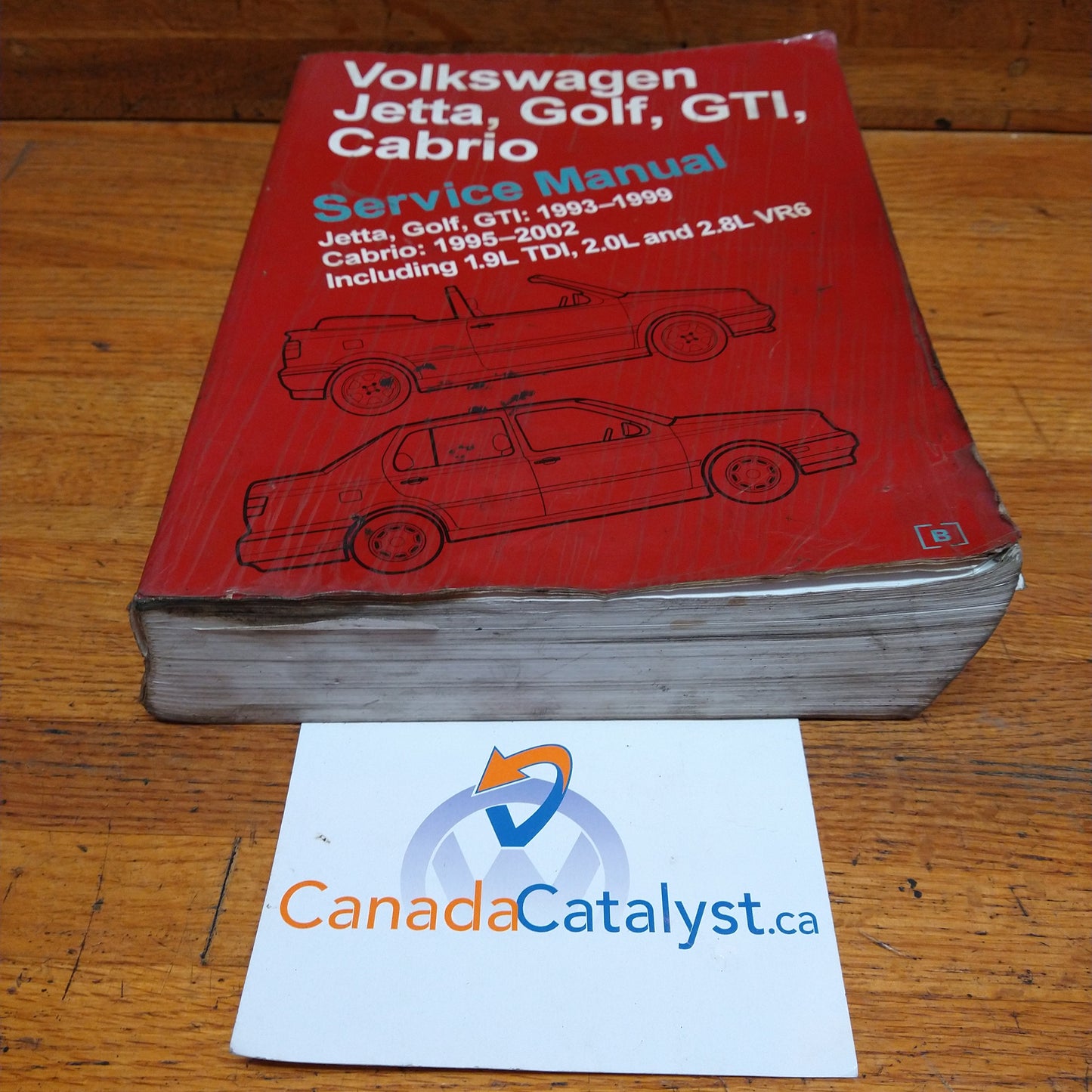 Volkswagen Jetta, Golf, GTI, Cabrio Service Manual: 1993-1999 by Robert Bentley Inc.