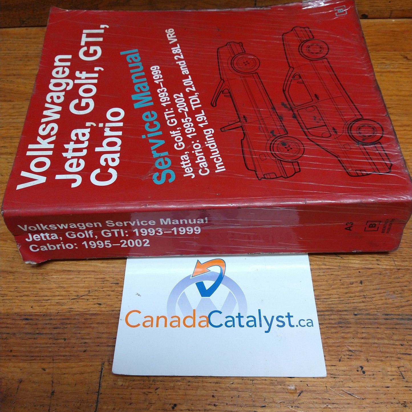 Volkswagen Jetta, Golf, GTI, Cabrio Service Manual: 1993-1999 by Robert Bentley Inc.
