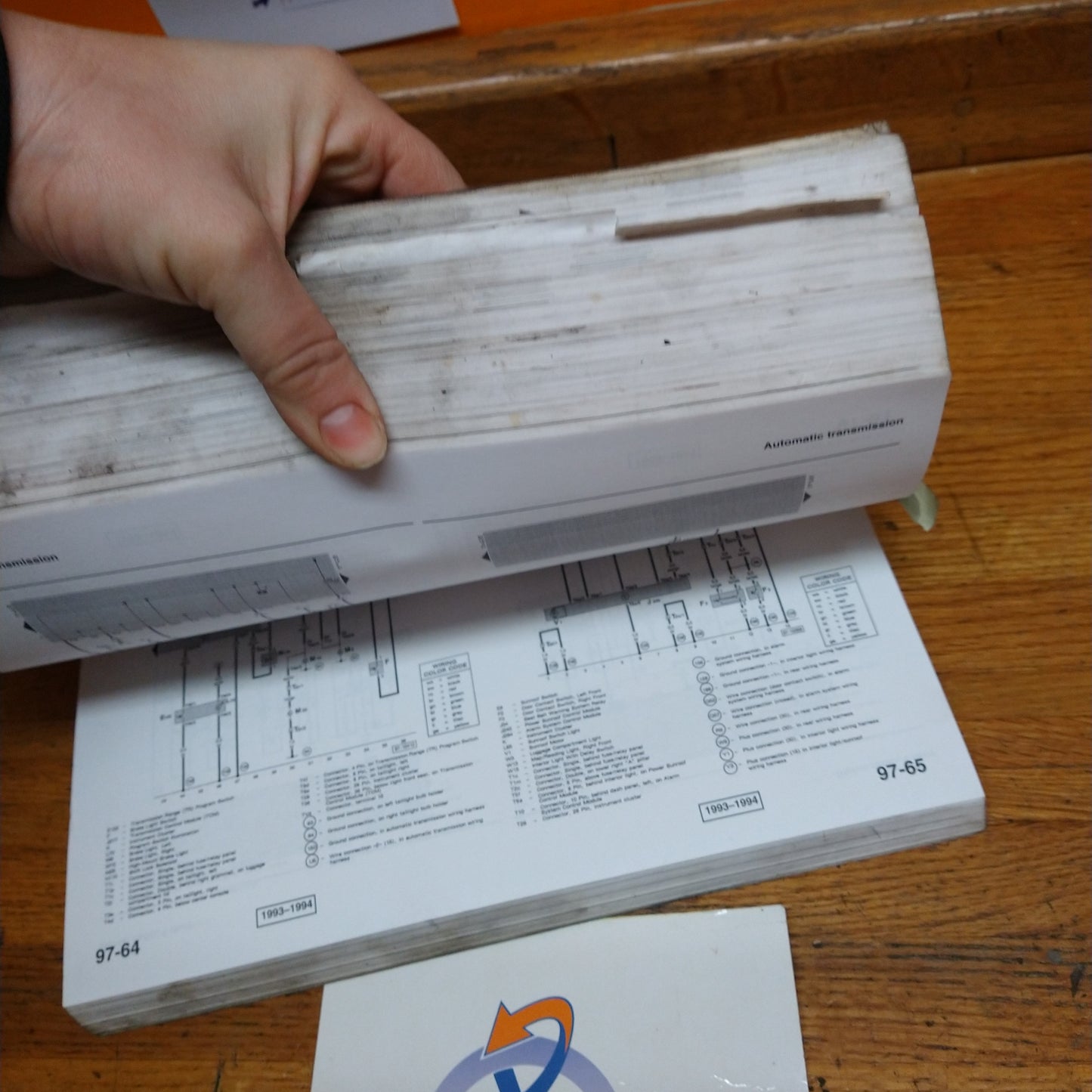 Volkswagen Jetta, Golf, GTI, Cabrio Service Manual: 1993-1999 by Robert Bentley Inc.