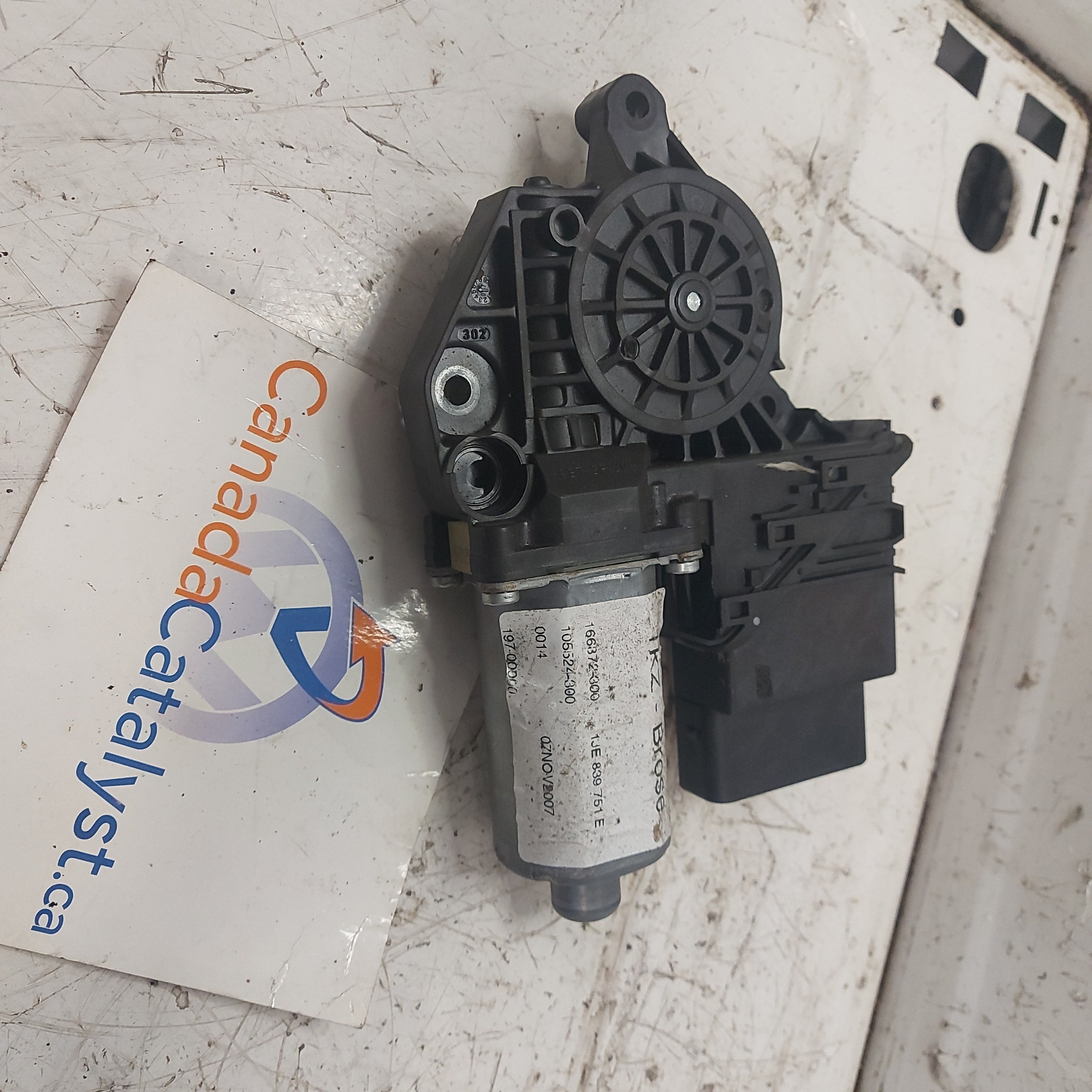 Motor Rear Glass Mk4 drivers side rear window motor – V DUB HUB