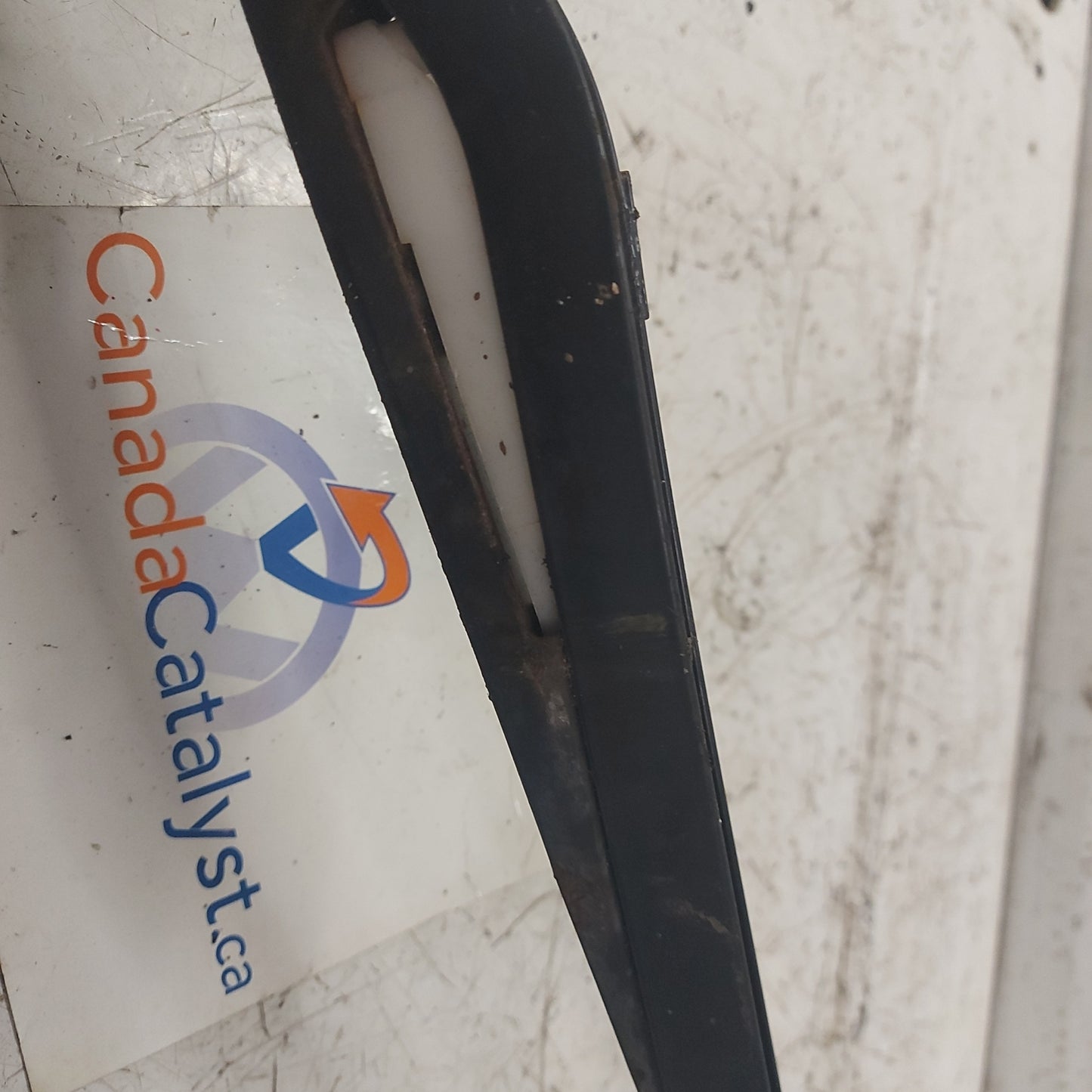 Mk4 golf rear pass door window guide