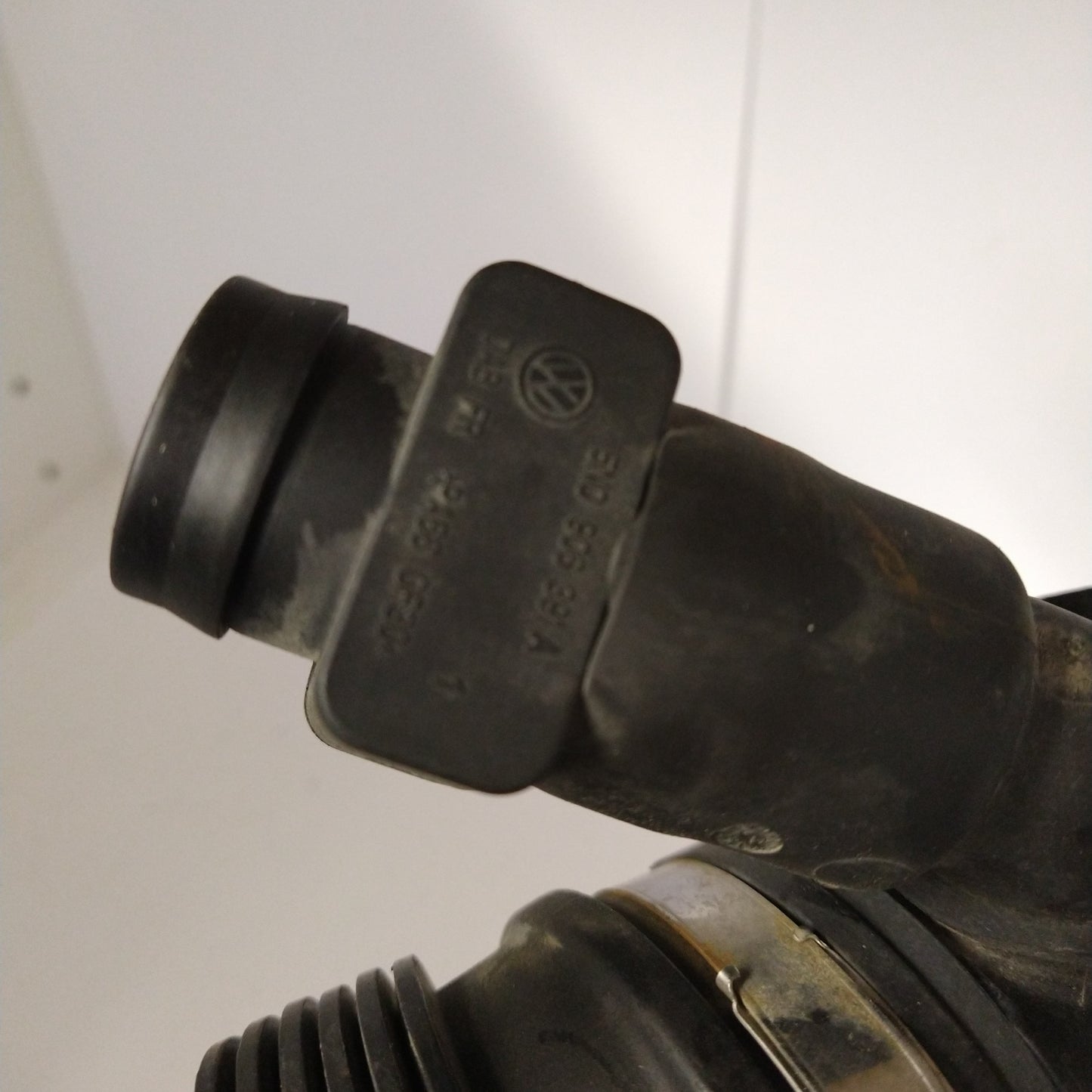 MK6 Engine Air Intake Hose 1K0129654BC