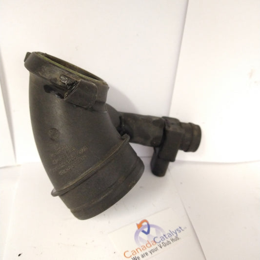 MK6 Engine Air Intake Hose Adapter 1K0129635  and the Quick Coupling Piece Heater Pipe 5N0906391