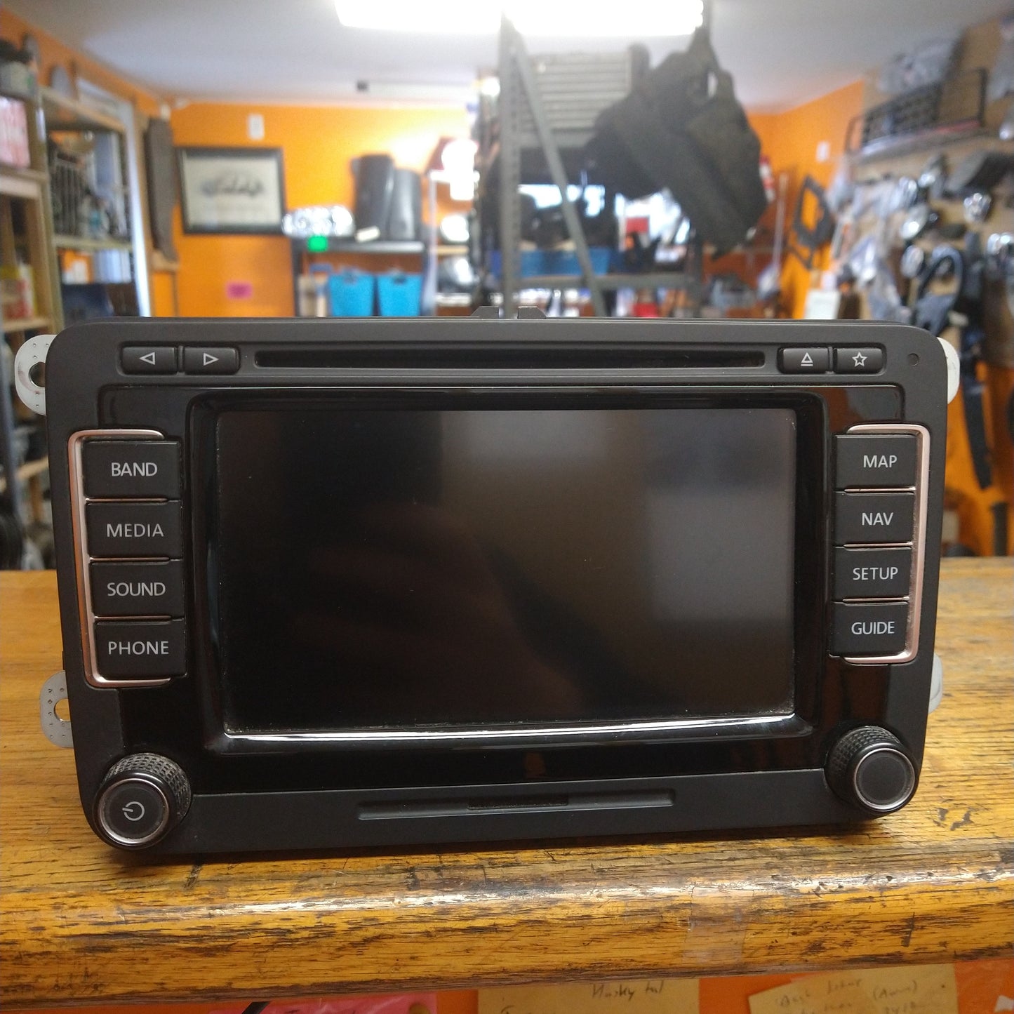 1K8035684 Radio