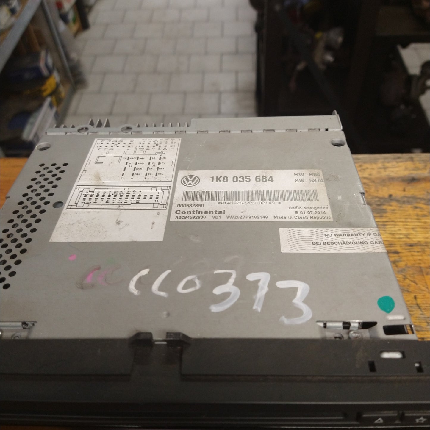 1K8035684 Radio