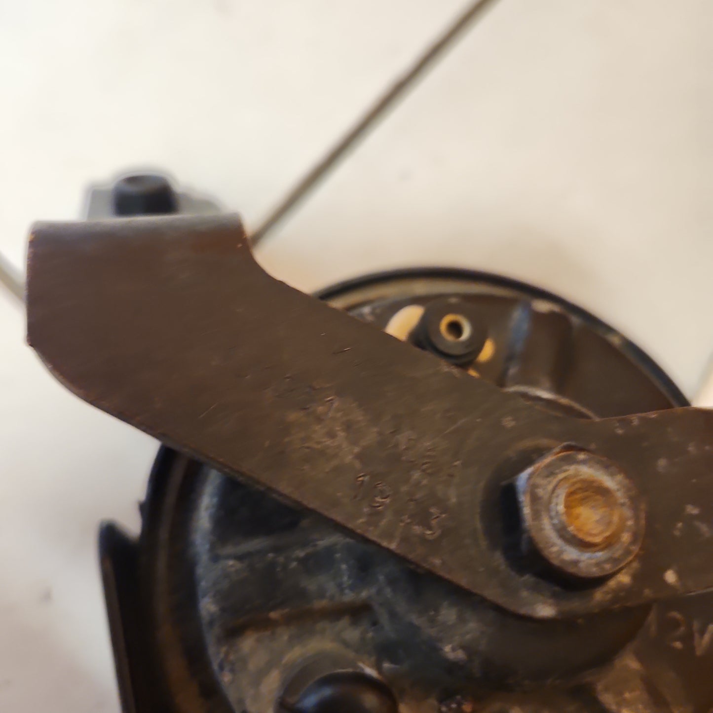 Klaxon TR99 HORN 0092018 with bracket