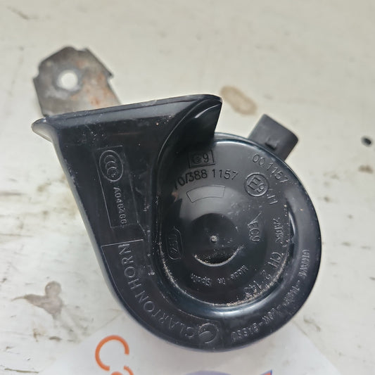 B5 MK5 MK6 CLARTON HORN (low note) with bracket