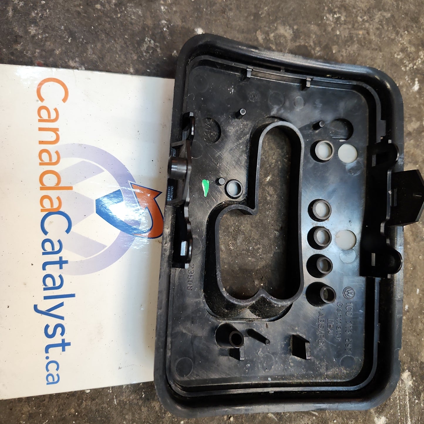 Black New Beetle Auto Shift ASSEMBLY 1C0713203A