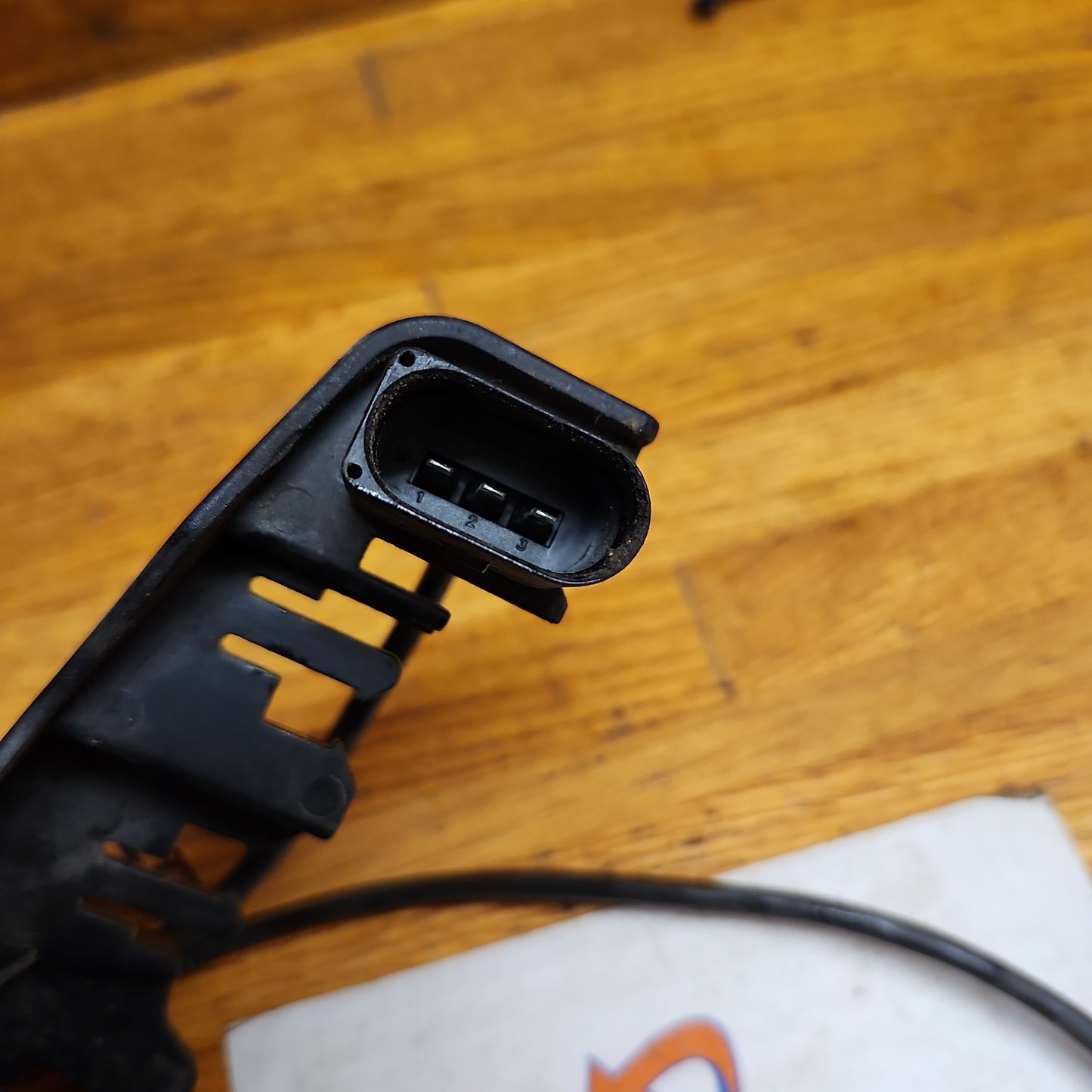 B5.5 Water Box Bracket with CAM SHAFT SENSOR  3B0971845J