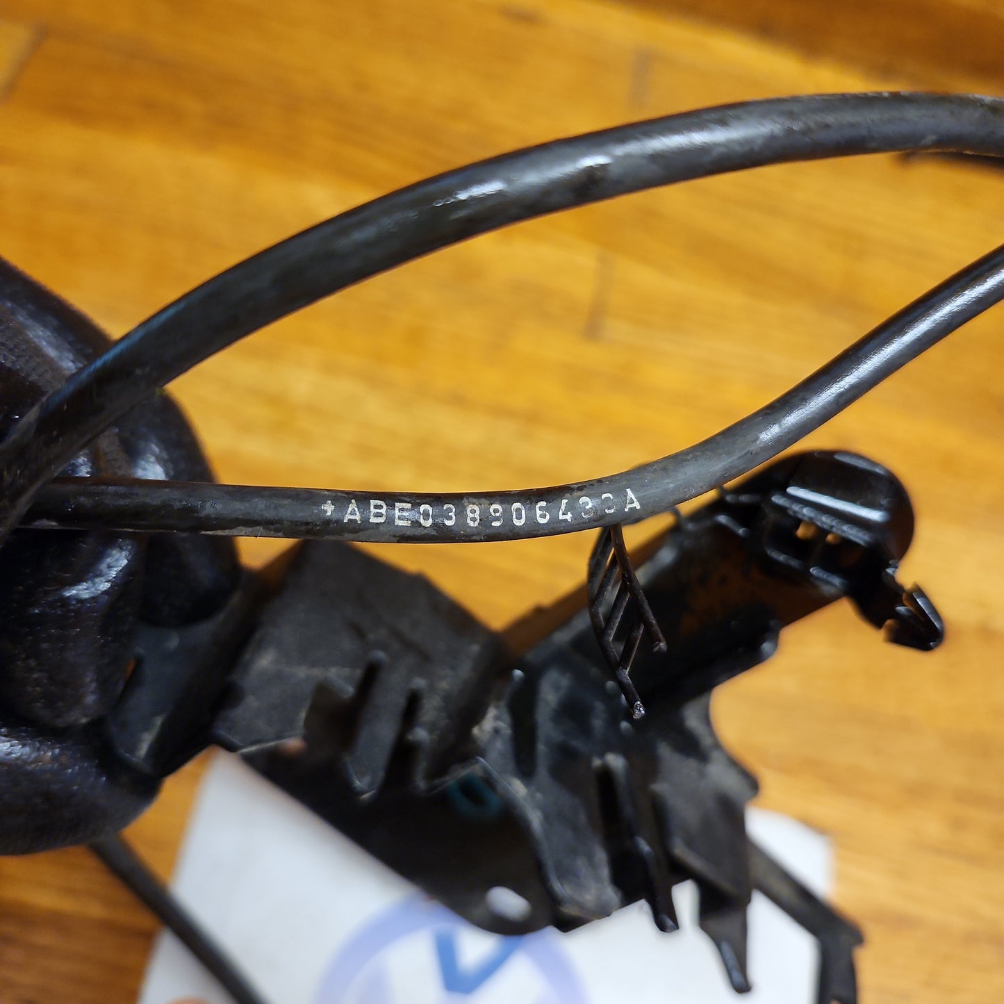 B5.5 Water Box Bracket with CAM SHAFT SENSOR  3B0971845J