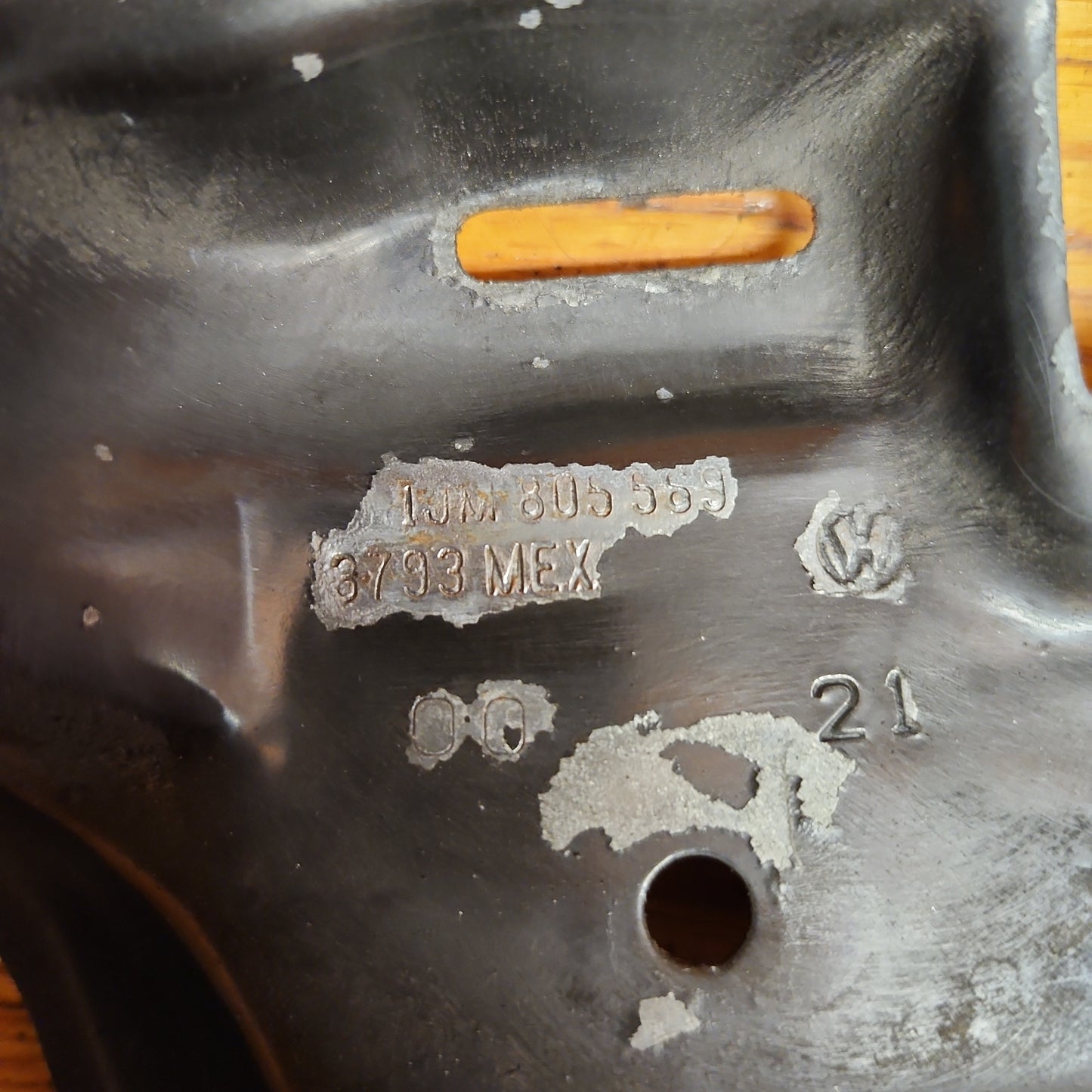 MK4 Rad Support Bracket 1JM805569