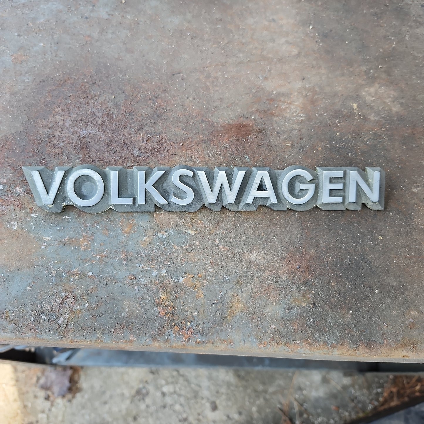 MK2 Volkswagen Badge 321853685C
