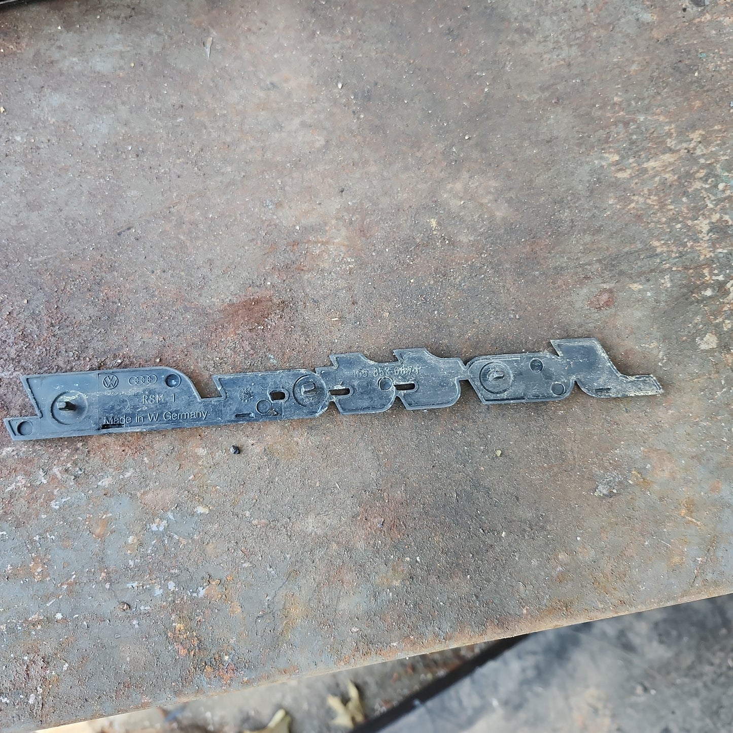 MK2 Jetta GL Badge 165853687P