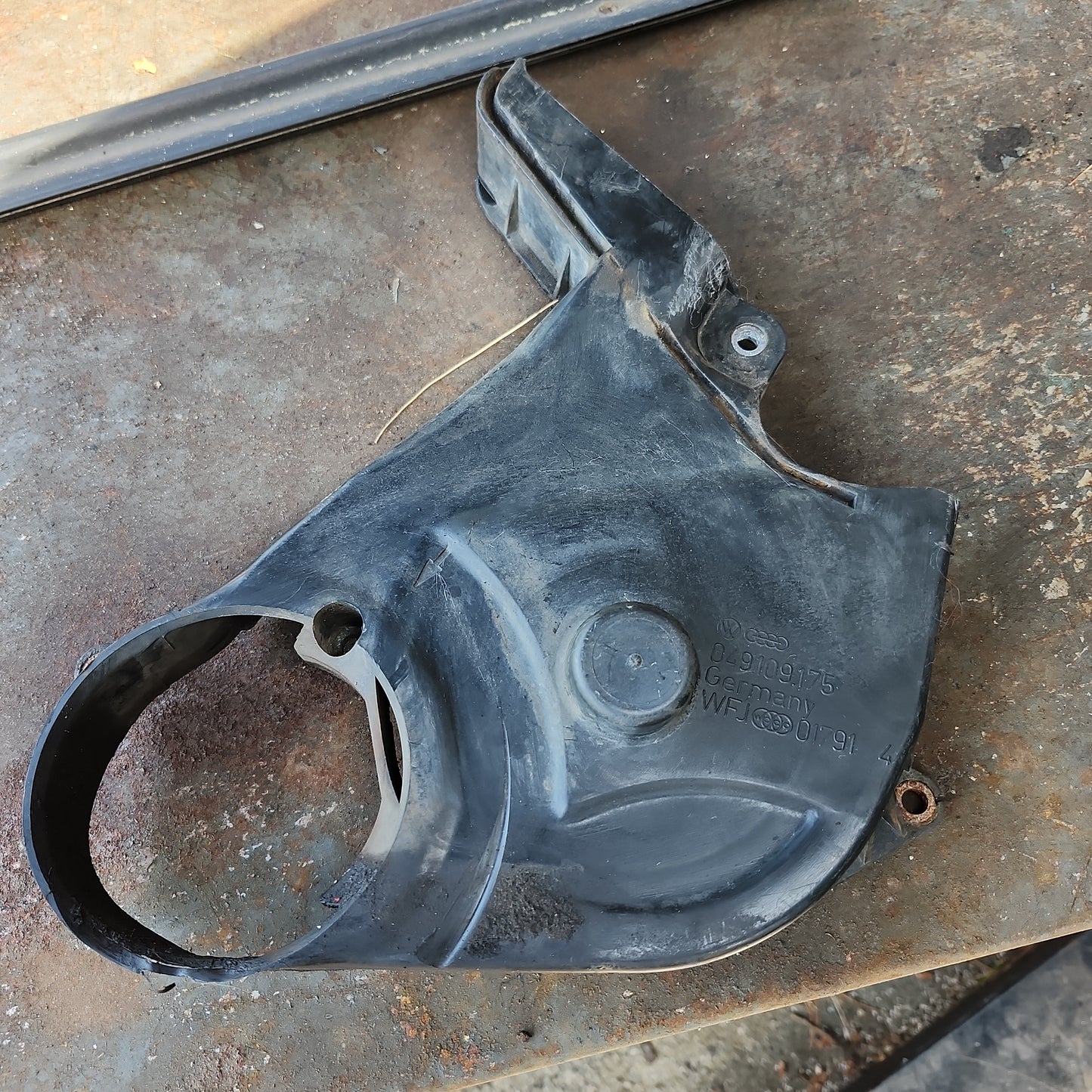 MK2 timing belt cover 049109175