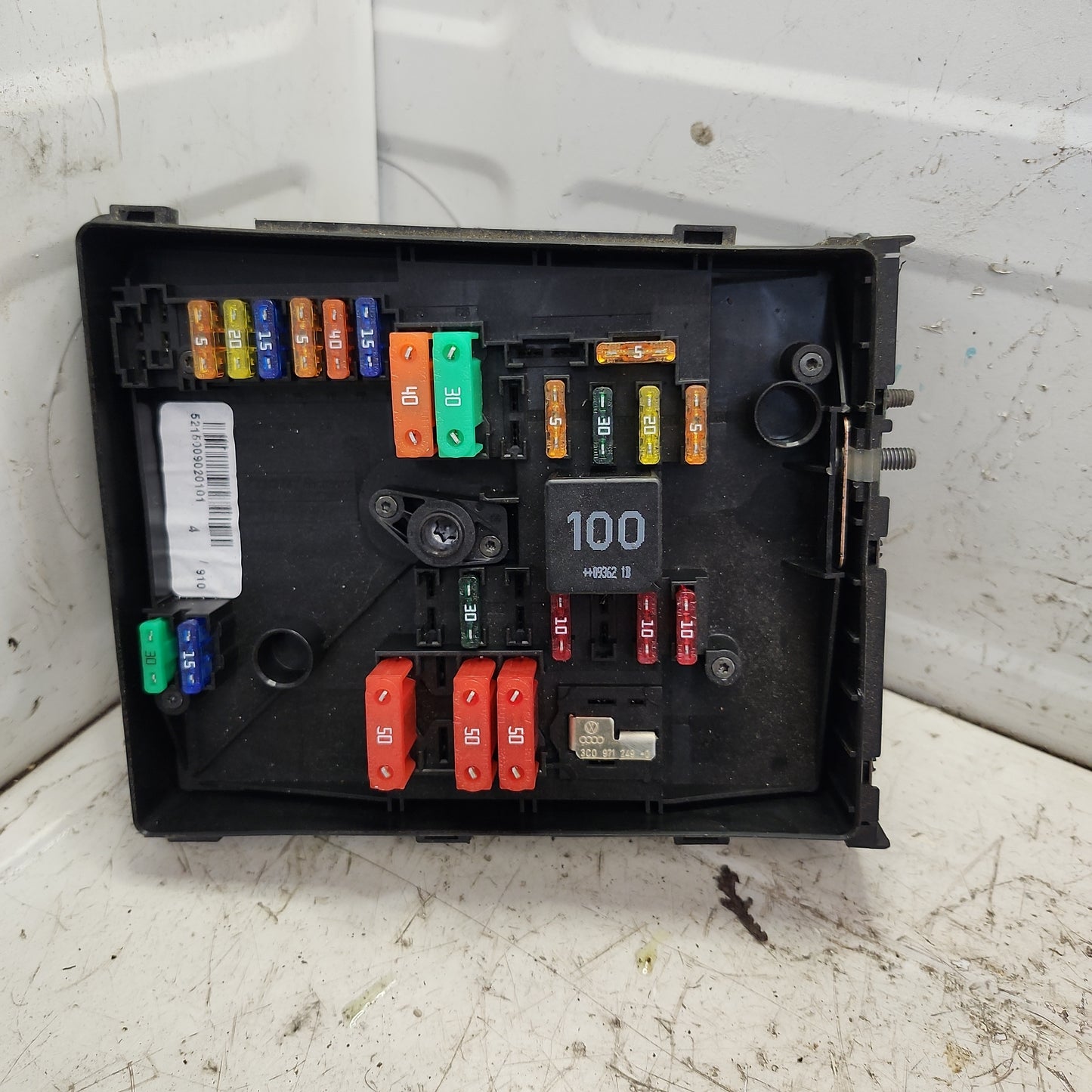 MK6 Fuse and Relay BOX 3c0971249
