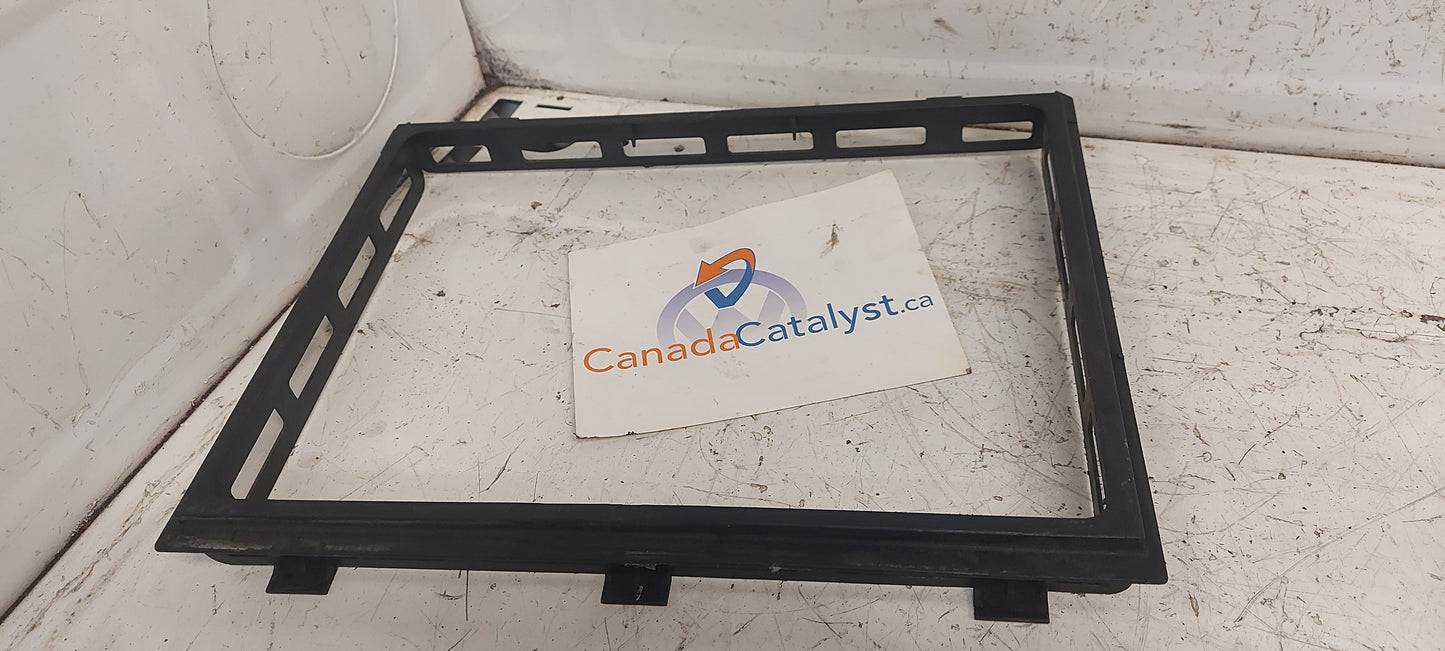 Mk4 upper jetta, golf cowl filter holder