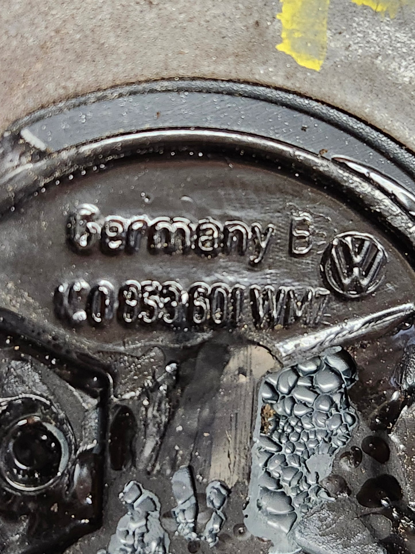 Beetle Hood EMBLEM 1C0853501