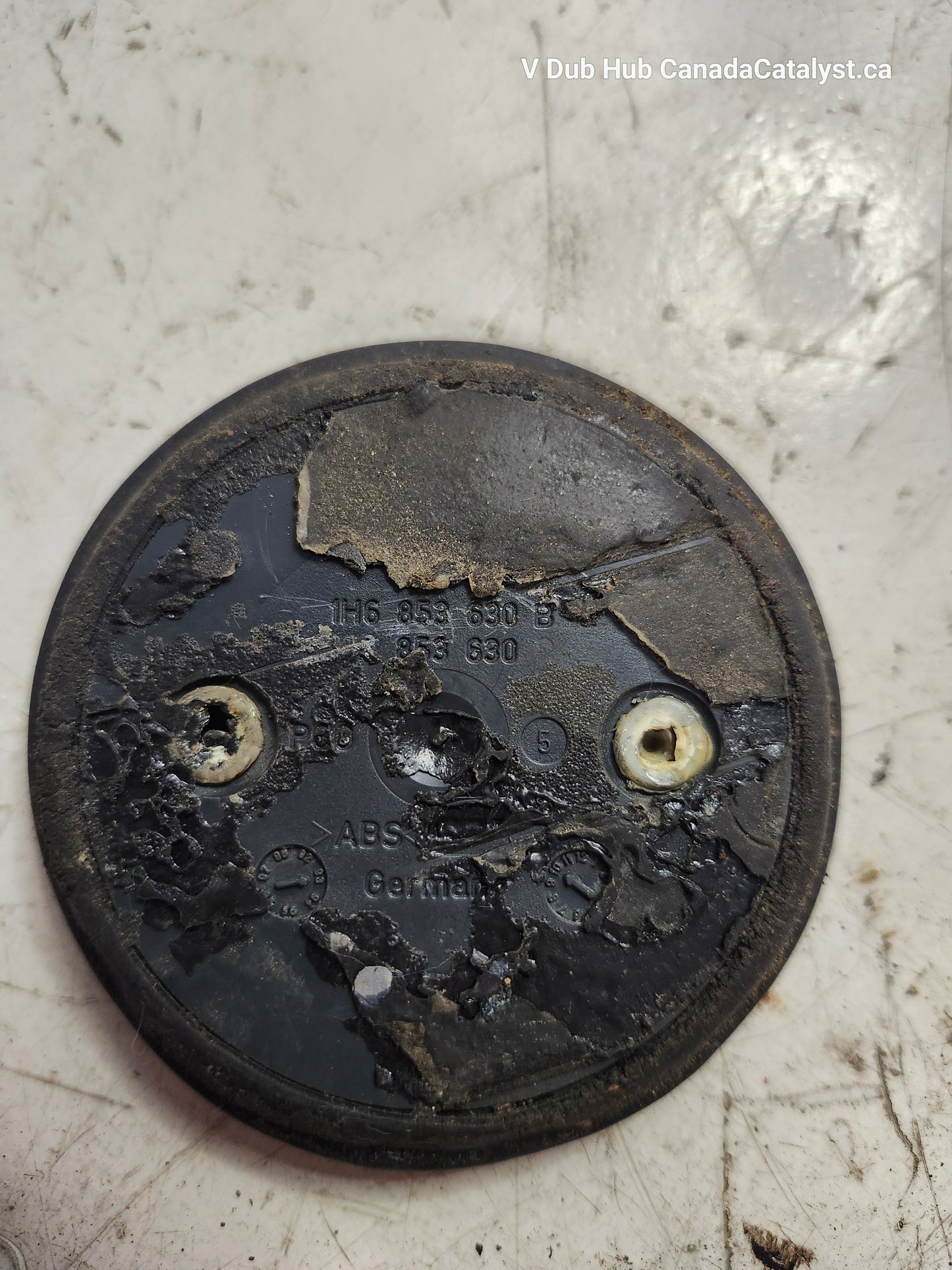 MK3 B4 trunk emblem 1H5853630B