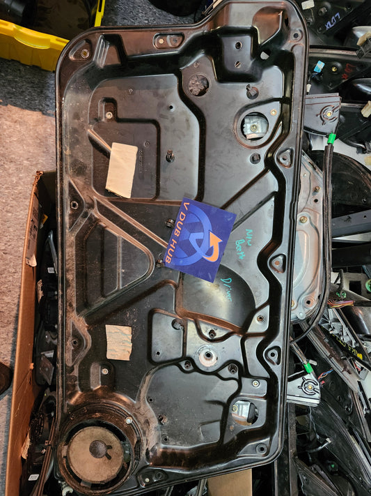 New beetle driver side window regulator