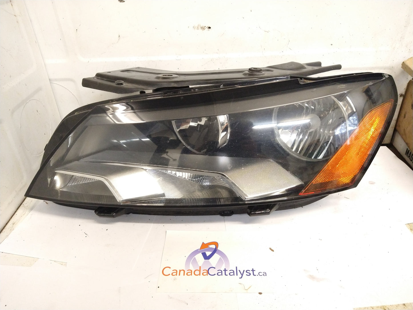 B7 Driver Headlight