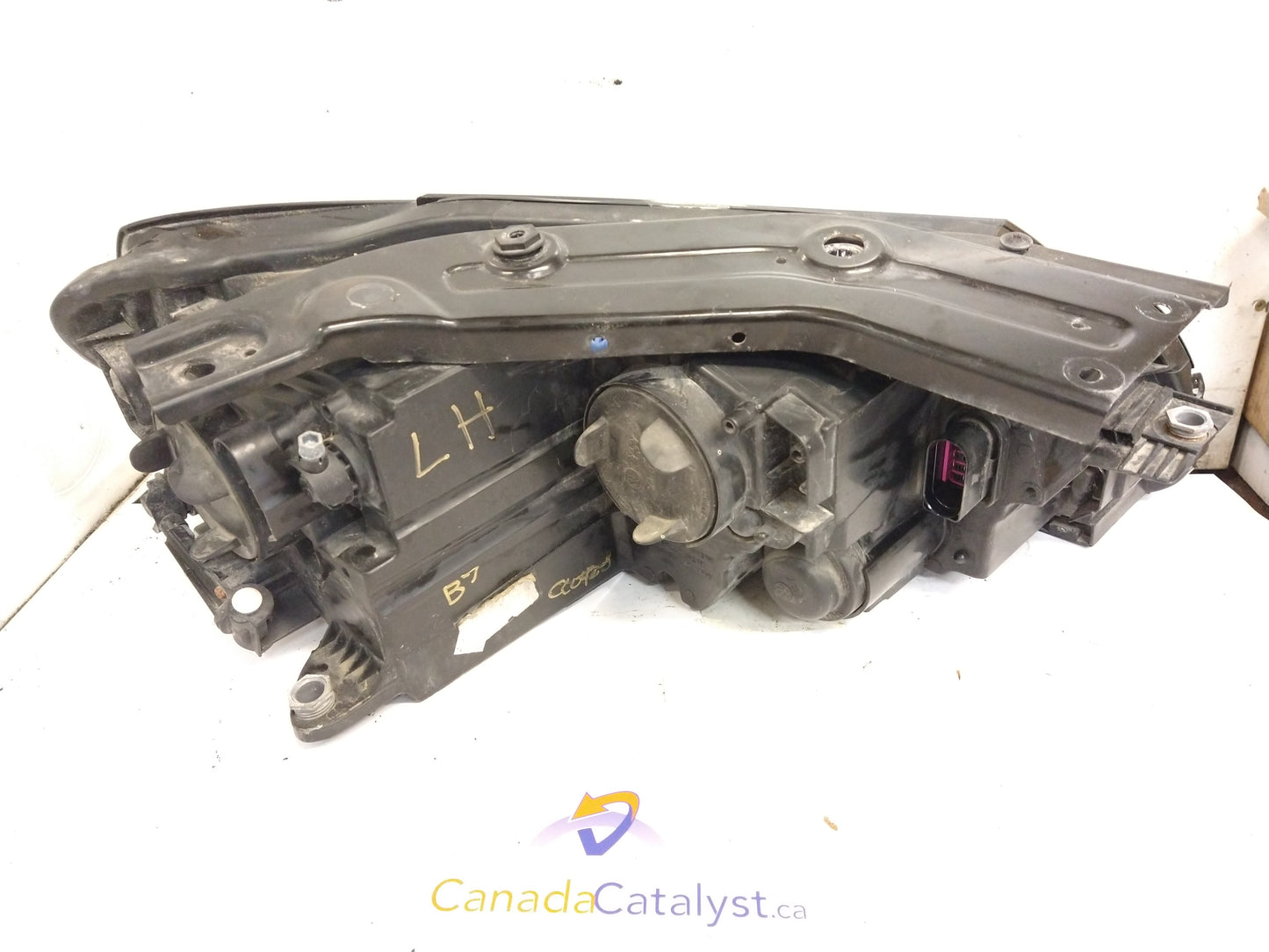 B7 Driver Headlight