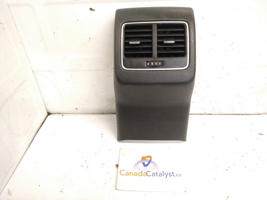 B7 Rear Centre Vent 561863289B