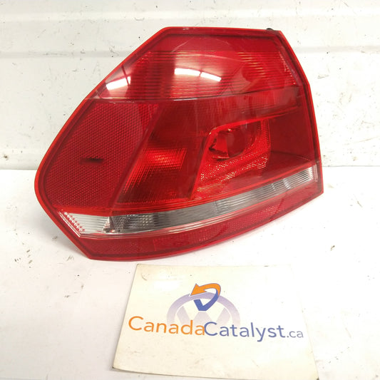 B7 Quarter Panel Mounted Driver Tail Light 561945095H