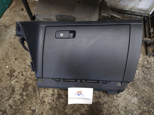 B7 Glove Box