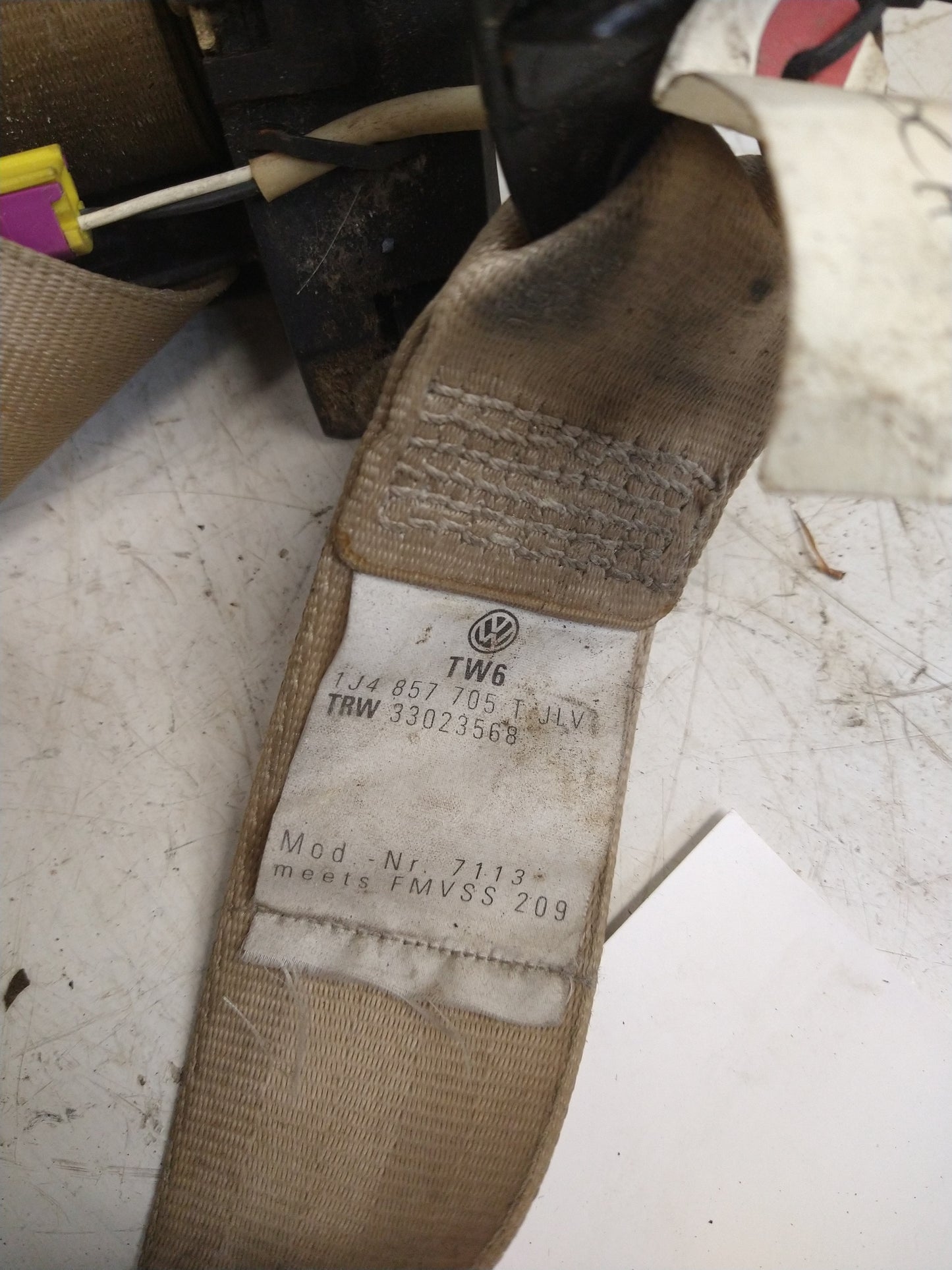 MK4 Beige/Tan Front Driver SEAT BELT 1J4857705T