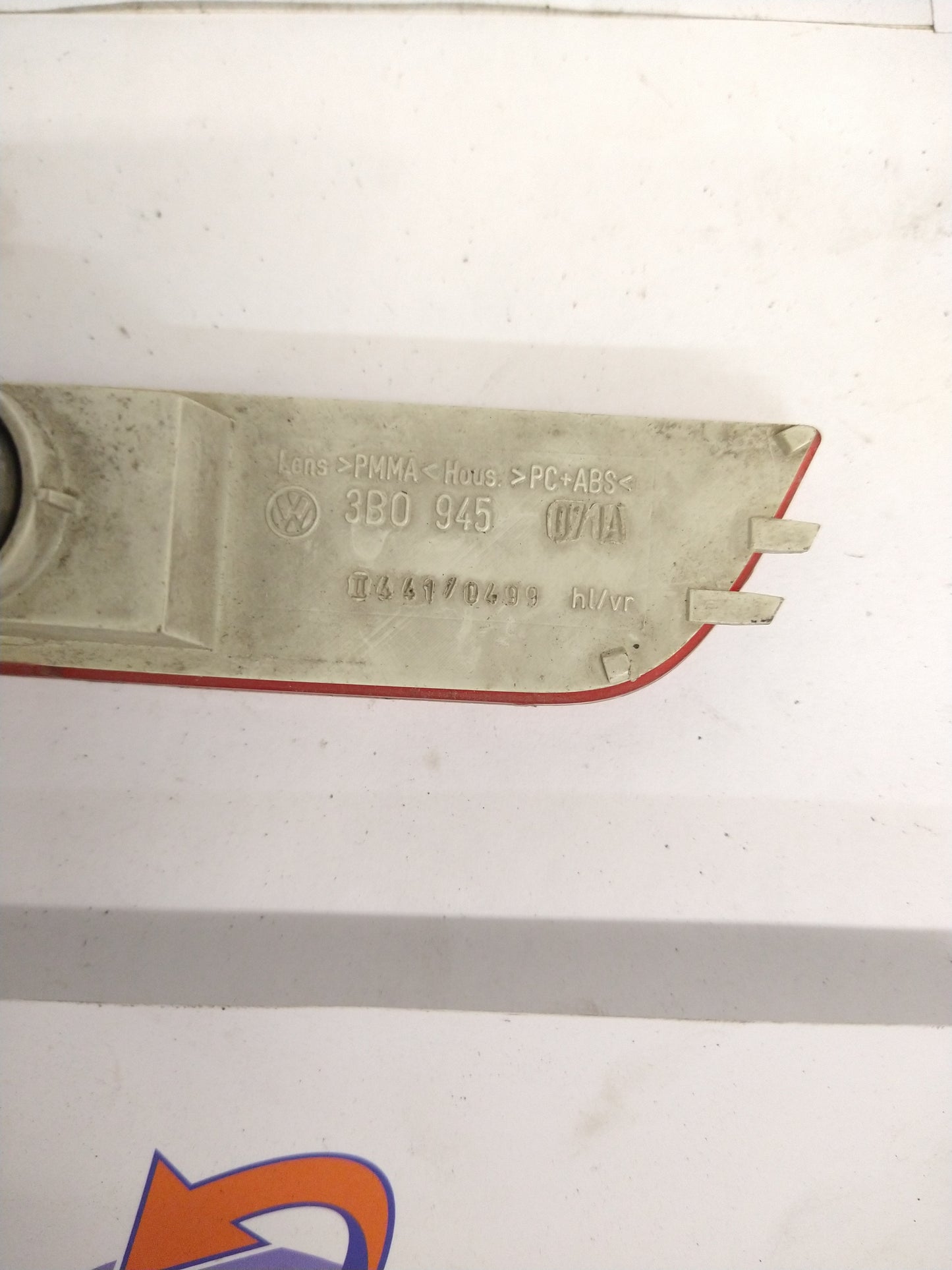 B5.5 Rear Driver Marker Light 3B0945071A