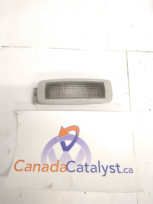 B5-B5.5 Trunk Light 3B9947101A