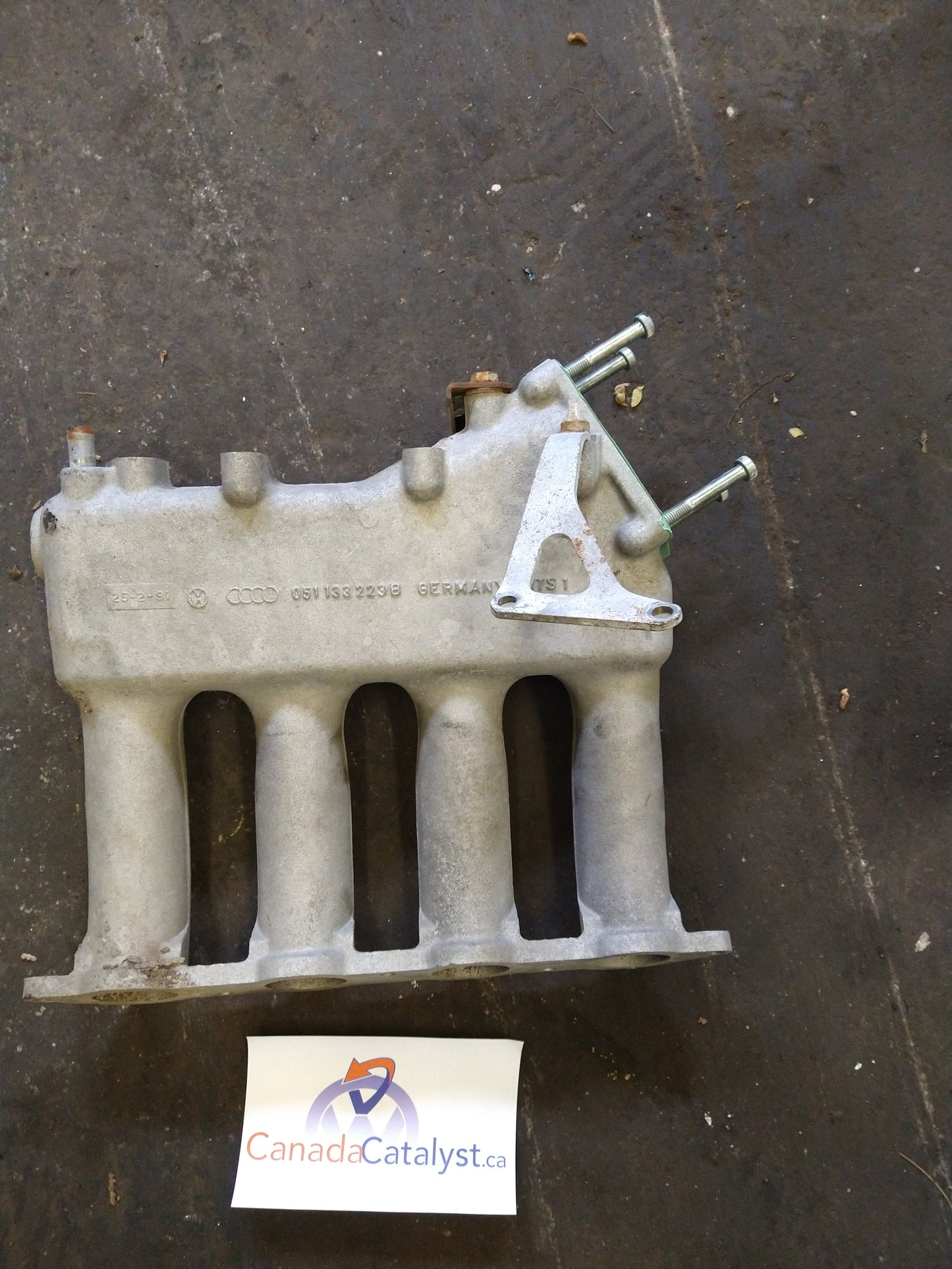 B3/MK2 1.8L 16V Upper Intake Manifold 051133223B