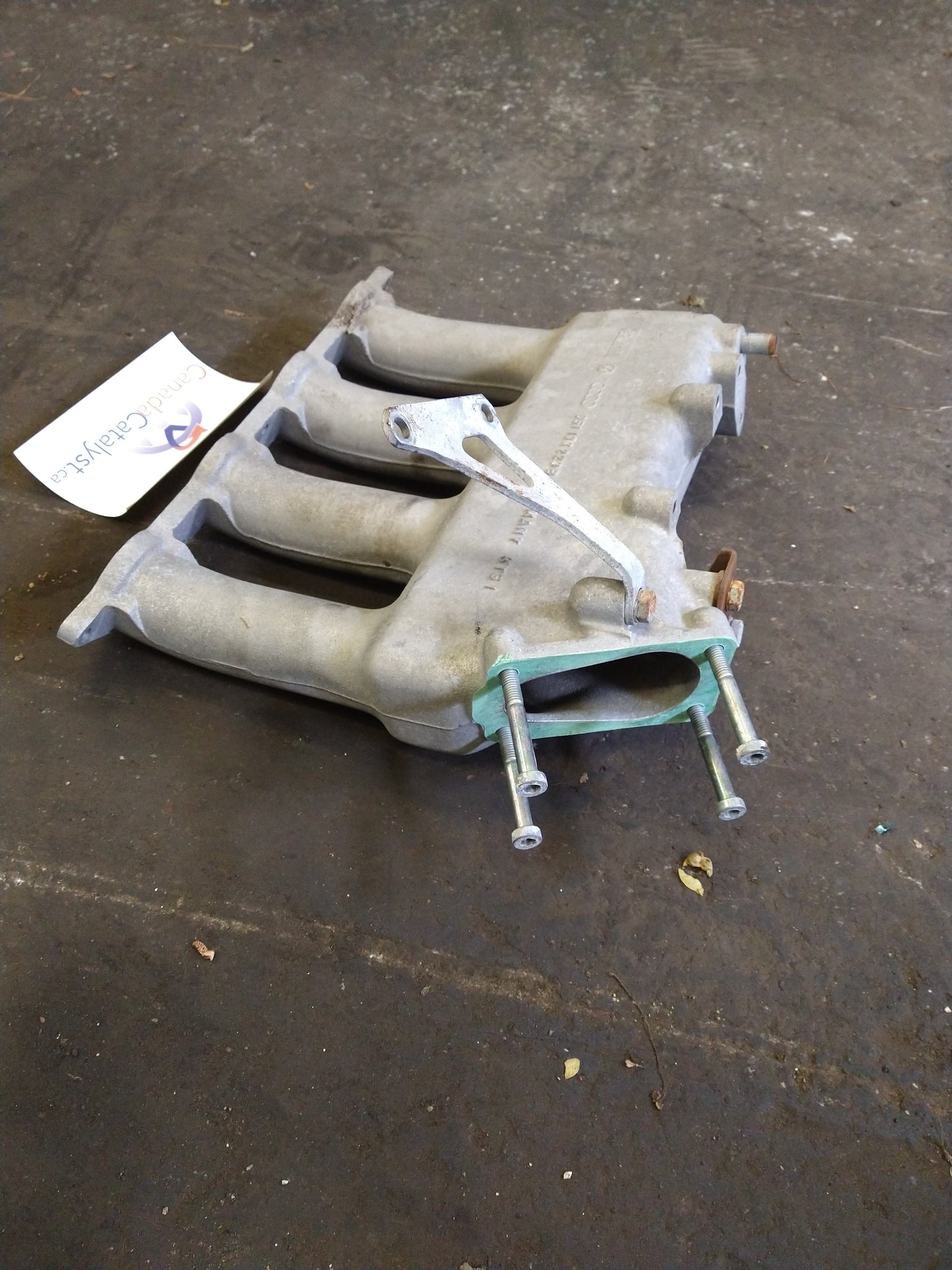 B3/MK2 1.8L 16V Upper Intake Manifold 051133223B