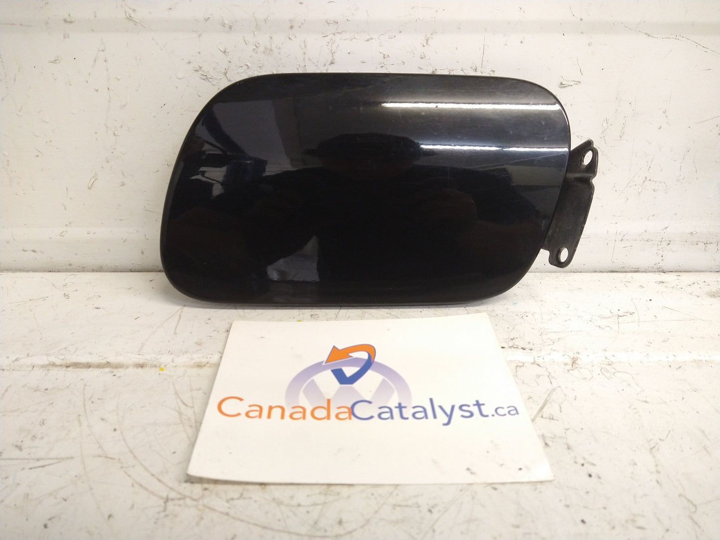 2008 Touareg Fuel DOOR L041