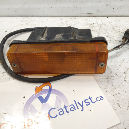 MK2 Cabriolet Front Driver OEM MARKER LIGHT 321953155C