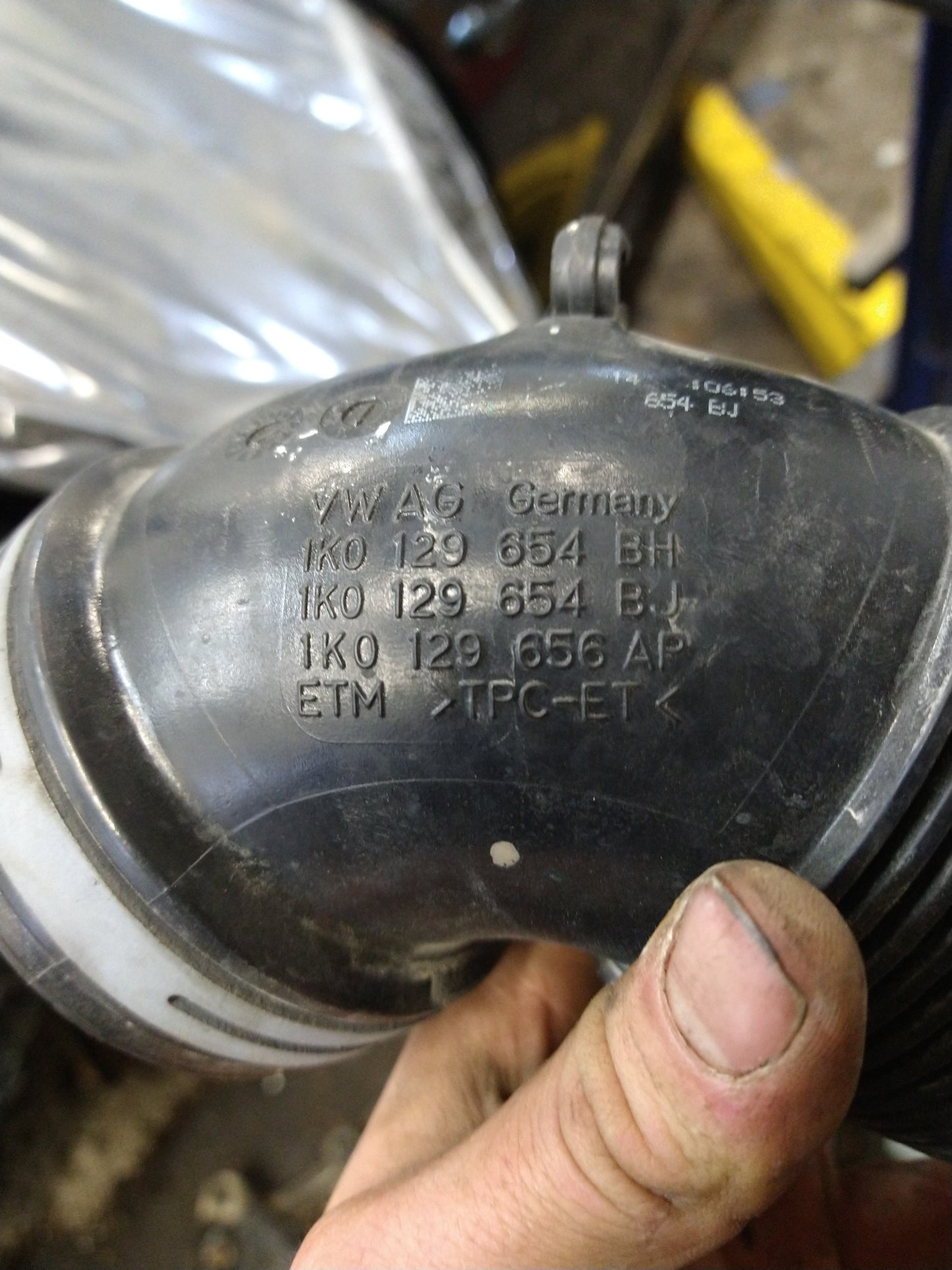 B7 CVCA Air Intake Hose ASSEMBLY 1K0129654BH