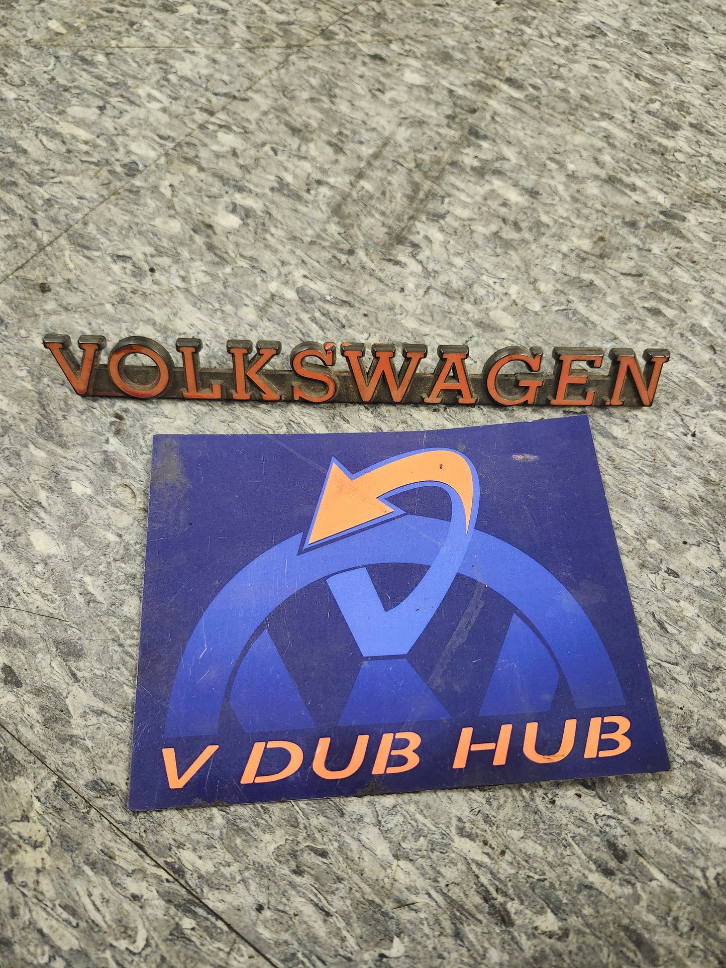 Emblem- VOLKSWAGEN 171853685B