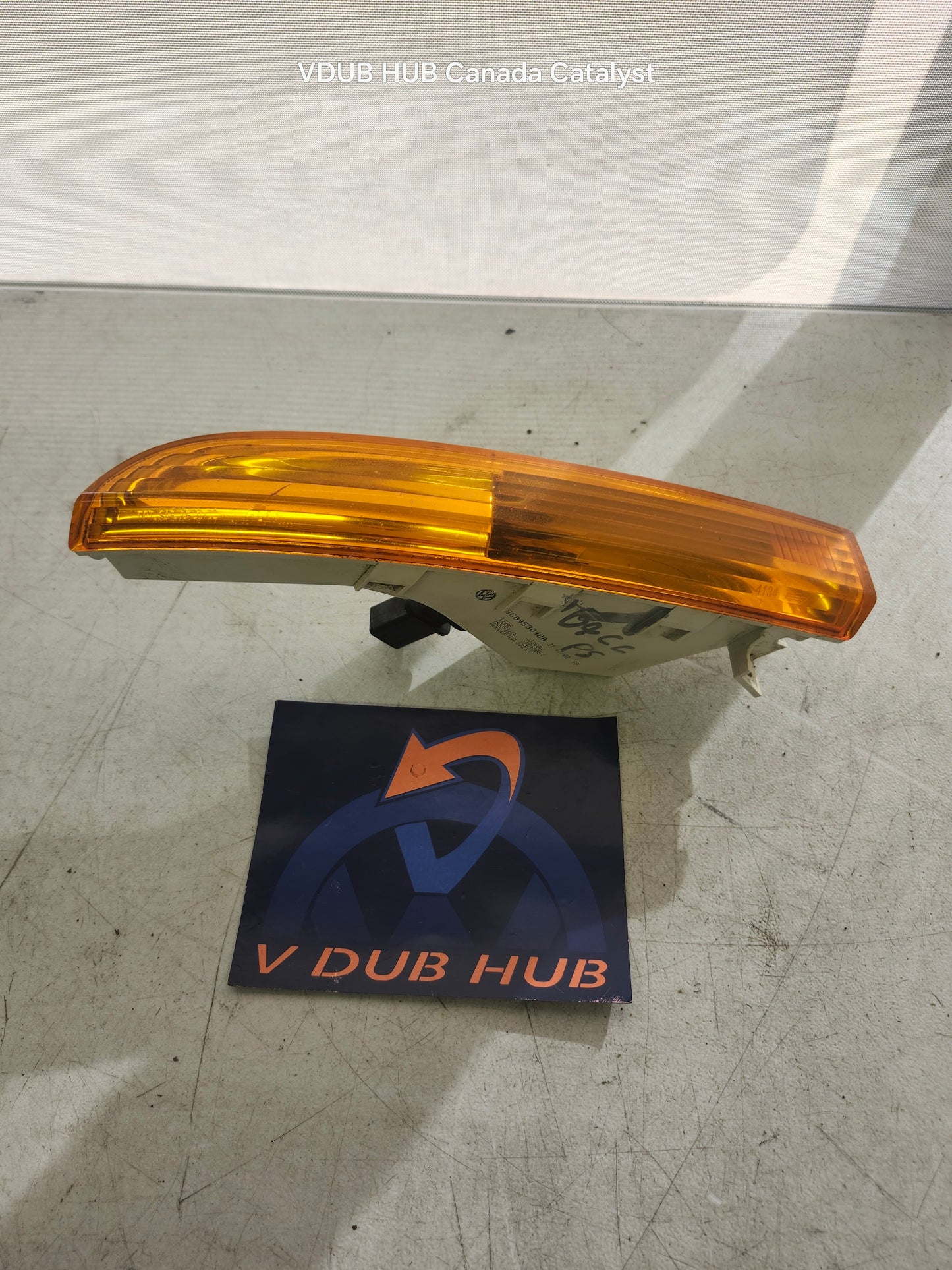 CC SIGNAL LIGHT LENS 3CB953041A 3C8953042A