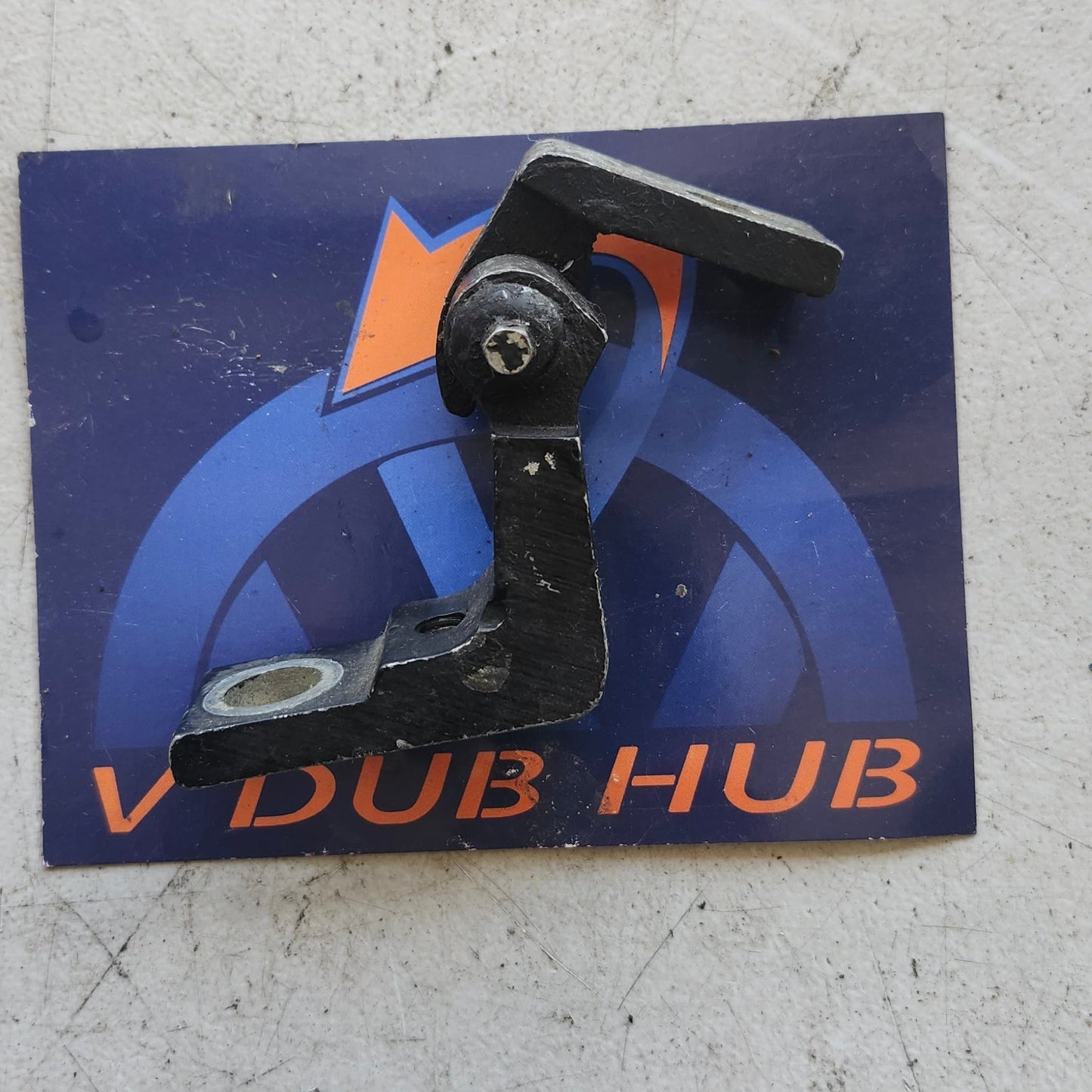 MK4 UPPER DRIVER DOOR HINGE 1J0831401A